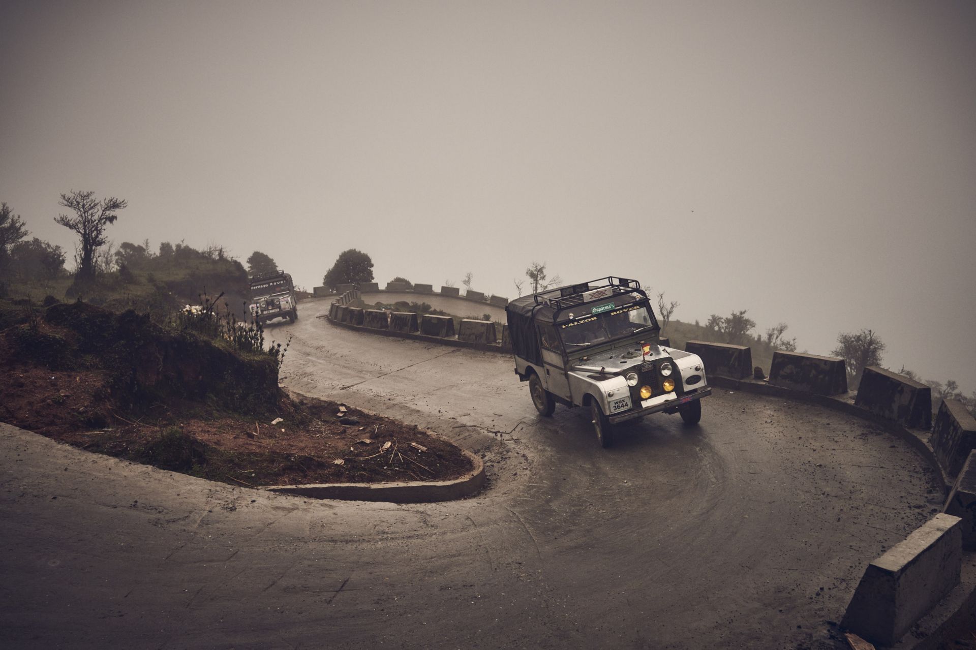 Land-Rover-Defender-Himalaya-23 This Tiny Himalayan Village Runs A Fleet Of Land Rover Defenders