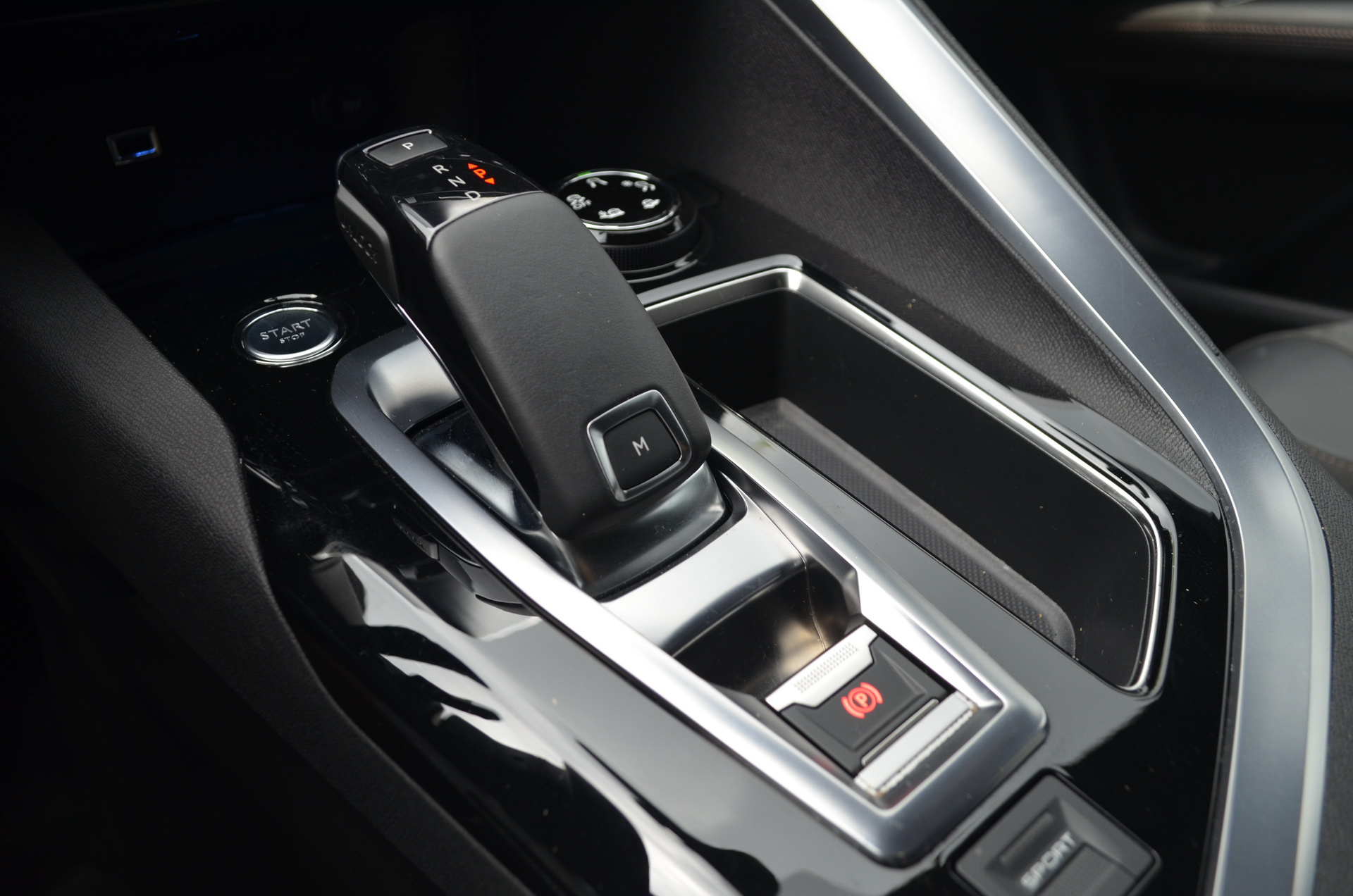 2018-peugeot-3008-gt-review-cs-25 We Drive The Peugeot 3008 Compact Crossover To See If It’s Worth The Hype