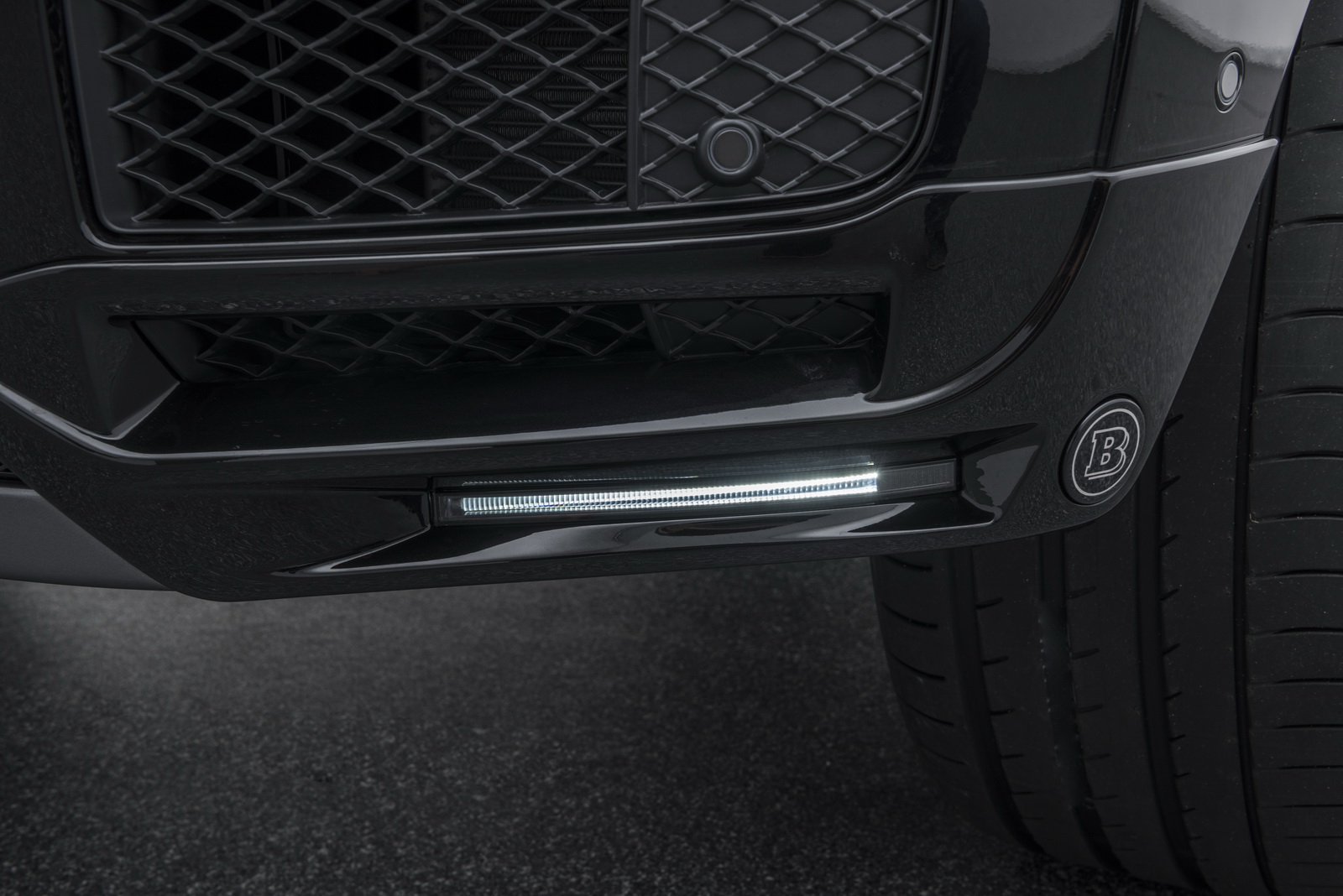 2019-mercedes-benz-g-class-brabus-tuning-6 Tired Of Tahoes? Mercedes G500 By Brabus Would Look Great In A Black-Ops Flick