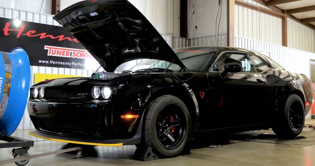 Watch Hennessey Demon HPE1200 Lay 1,013 Rear-Wheel Horsepower On The Dyno