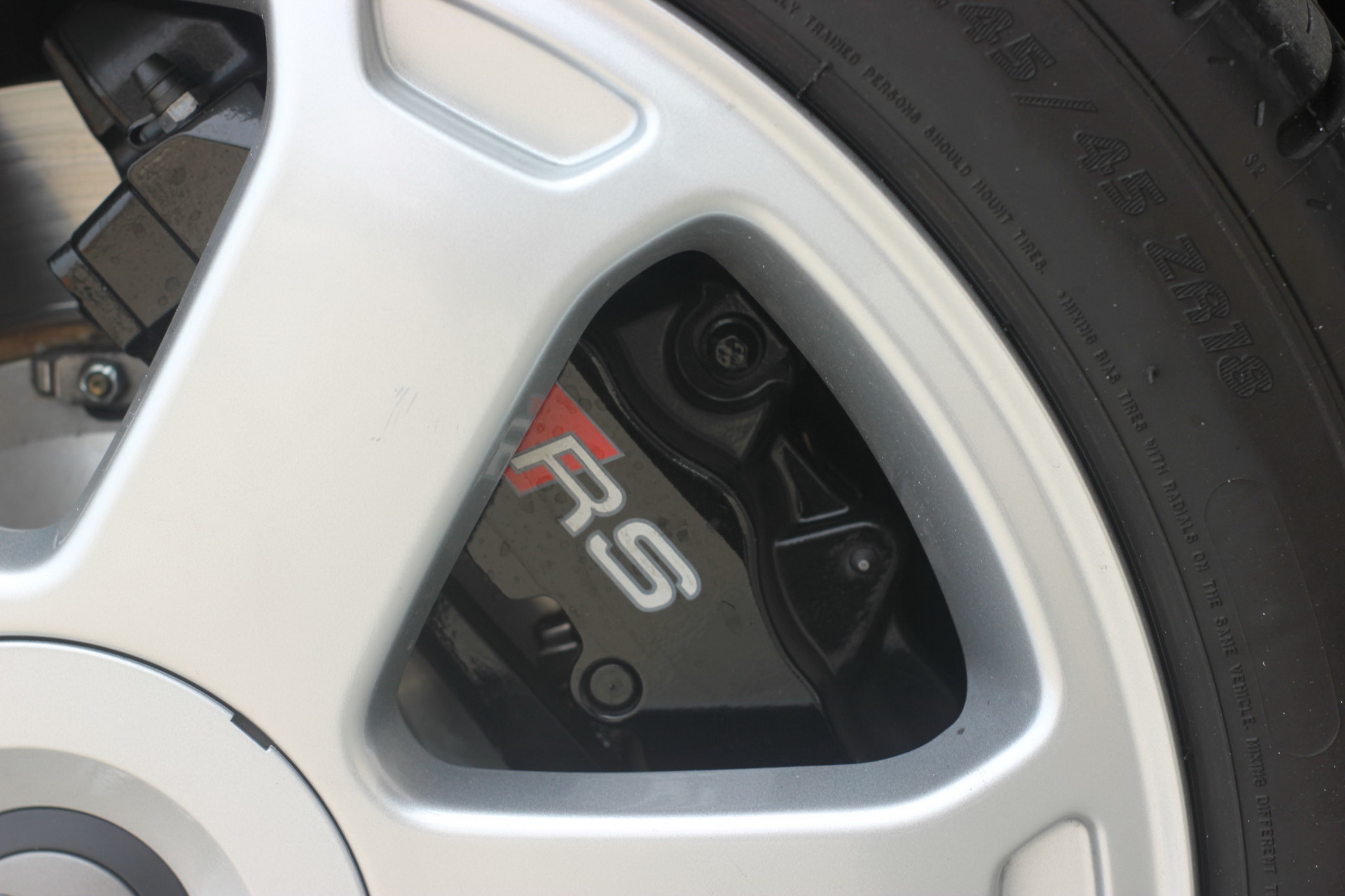 2003-audi-a8l-auction-bat-16 $21k Wasn’t Enough To Secure This Refurbished 2002 Audi A8L