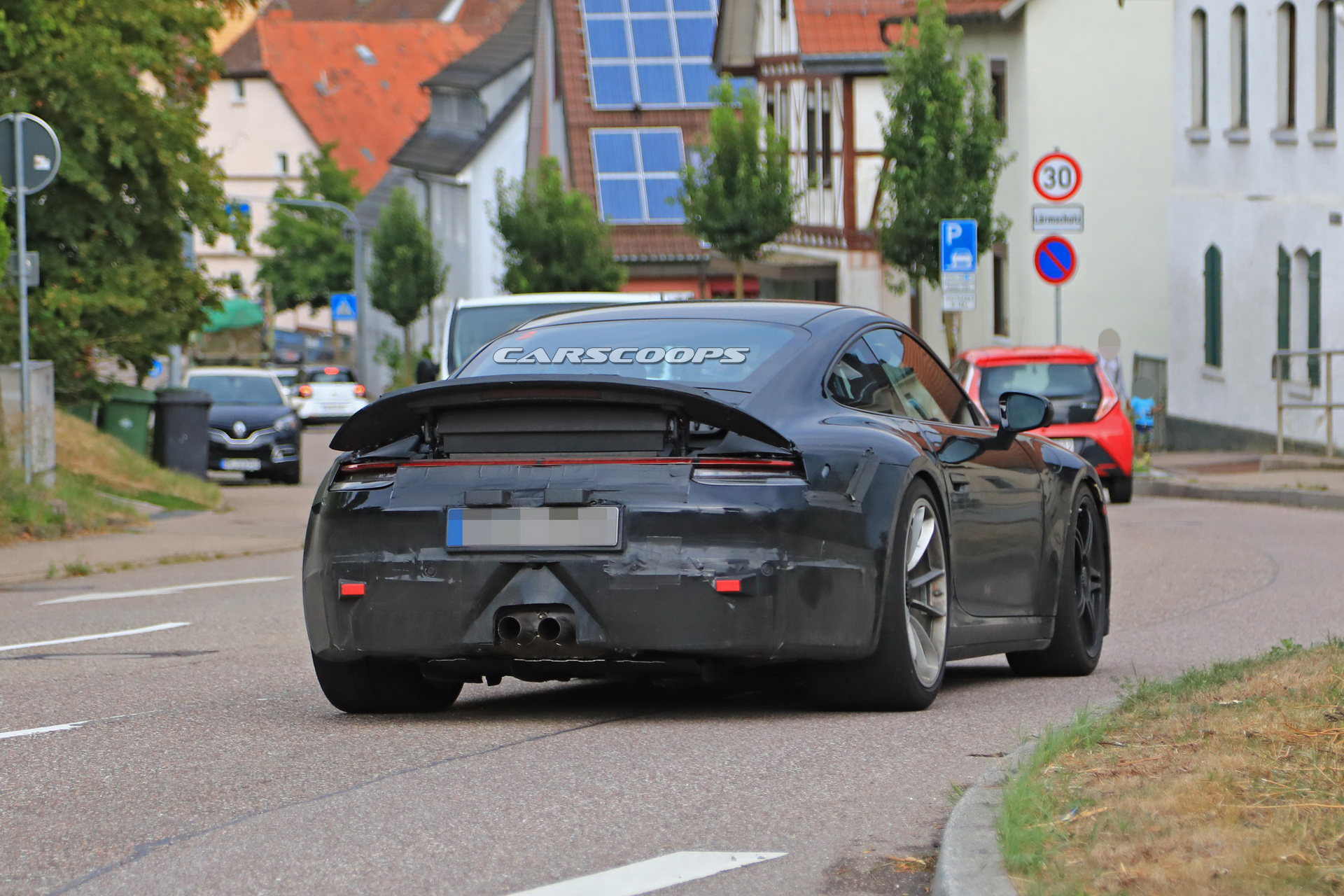 2020-porsche-911-gt3-spied-first-time-10 2020 Porsche 911 GT3 To Use A Turbo Flat-Six Engine, Claims Source
