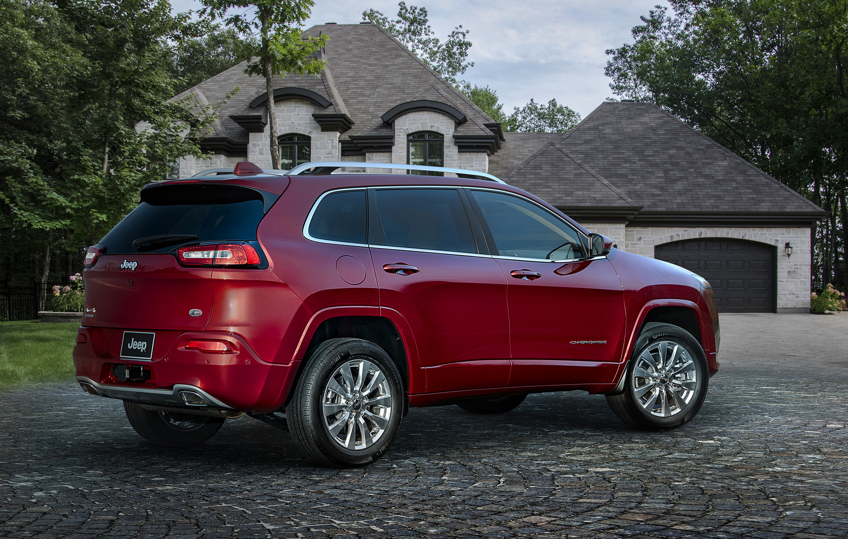 2018 Jeep® Cherokee Overland Dodge Grand Caravan, Jeep Compass And Cherokee Recalled Over Faulty Brakes