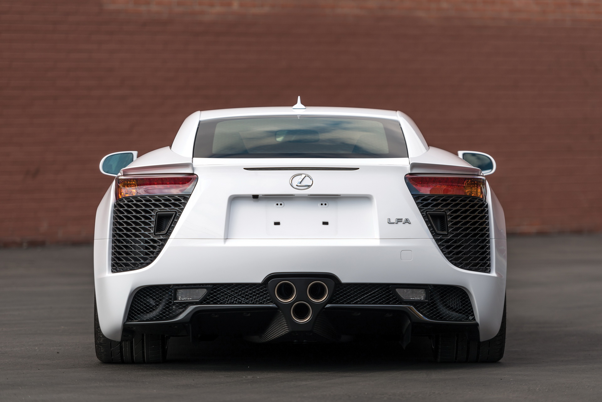 2012-lexus-lfa-5 You Can Still Get A Practically New Lexus LFA With Just 120 Miles