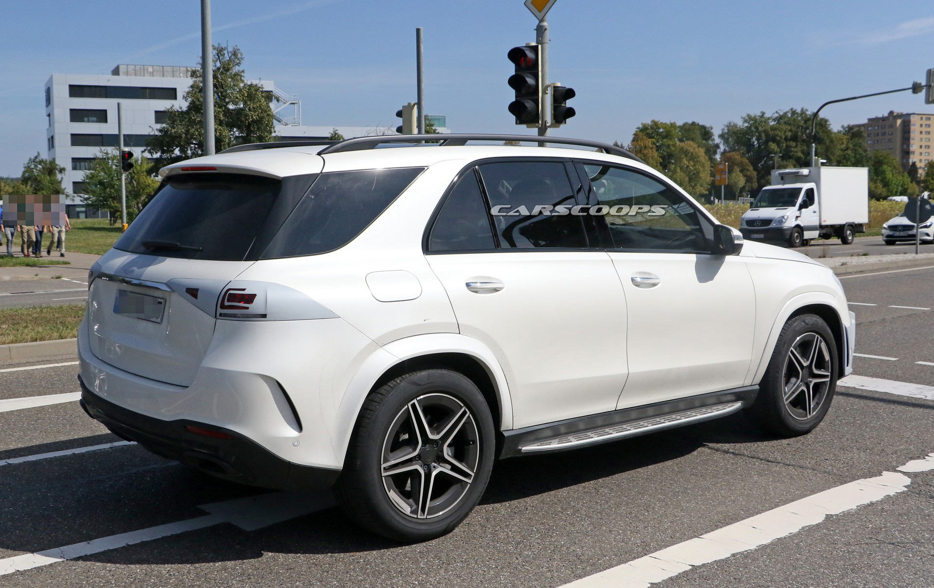 Mercedes-GLE-Spy-11 2019 Mercedes GLE Shows Its Sportier Face In New Teaser Video