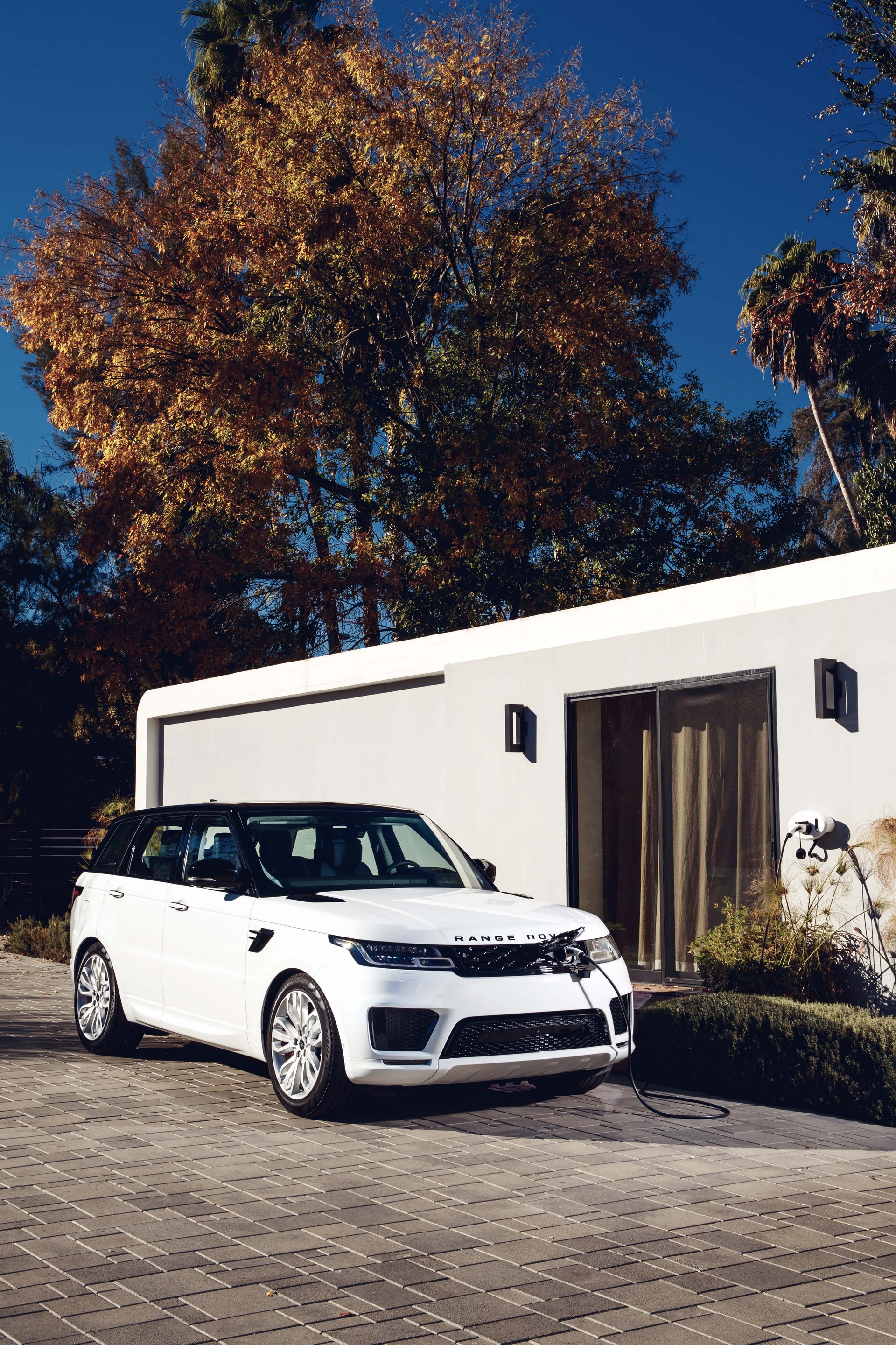 2019-Range-Rover-Sport-6 2019 Range Rover Sport Adds New PHEV Powertrain And Off-Road Technology