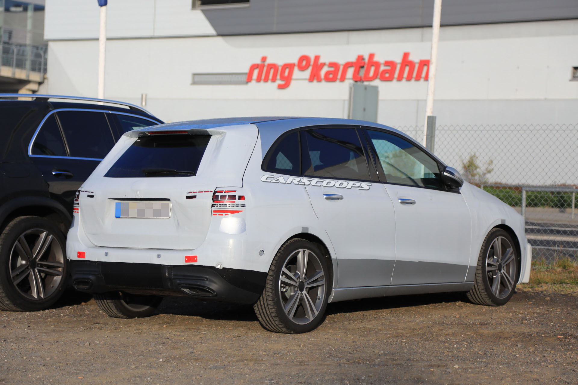 Mercedes_B-Class_01 2019 Mercedes B-Class Minivan Gets In Line With Latest A-Class