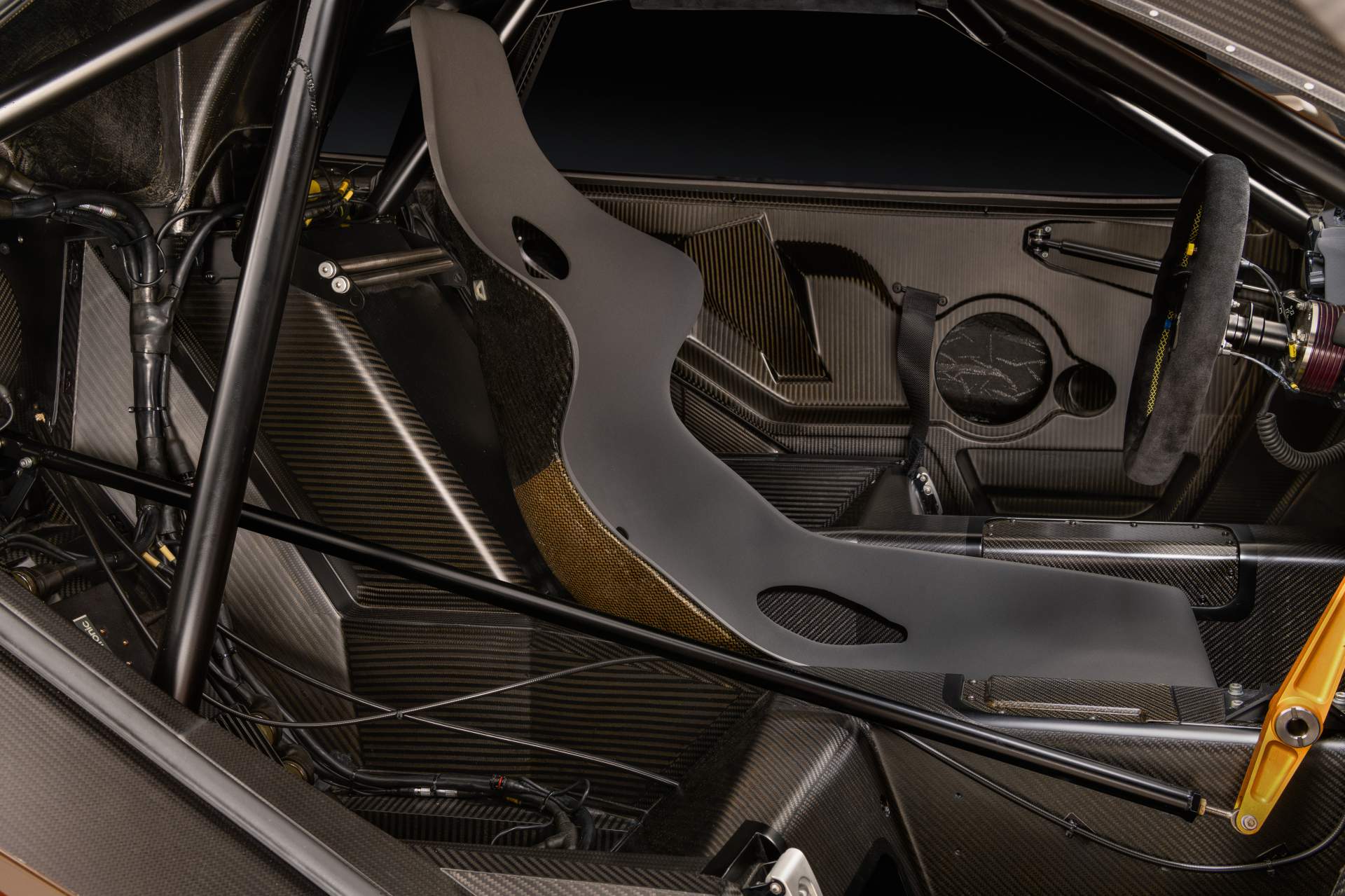 1997-McLaren-F1-GTR-Longtail-25R-12 MSO Restores McLaren F1 GTR Longtail 25R Using 21-Year Old “New” Parts