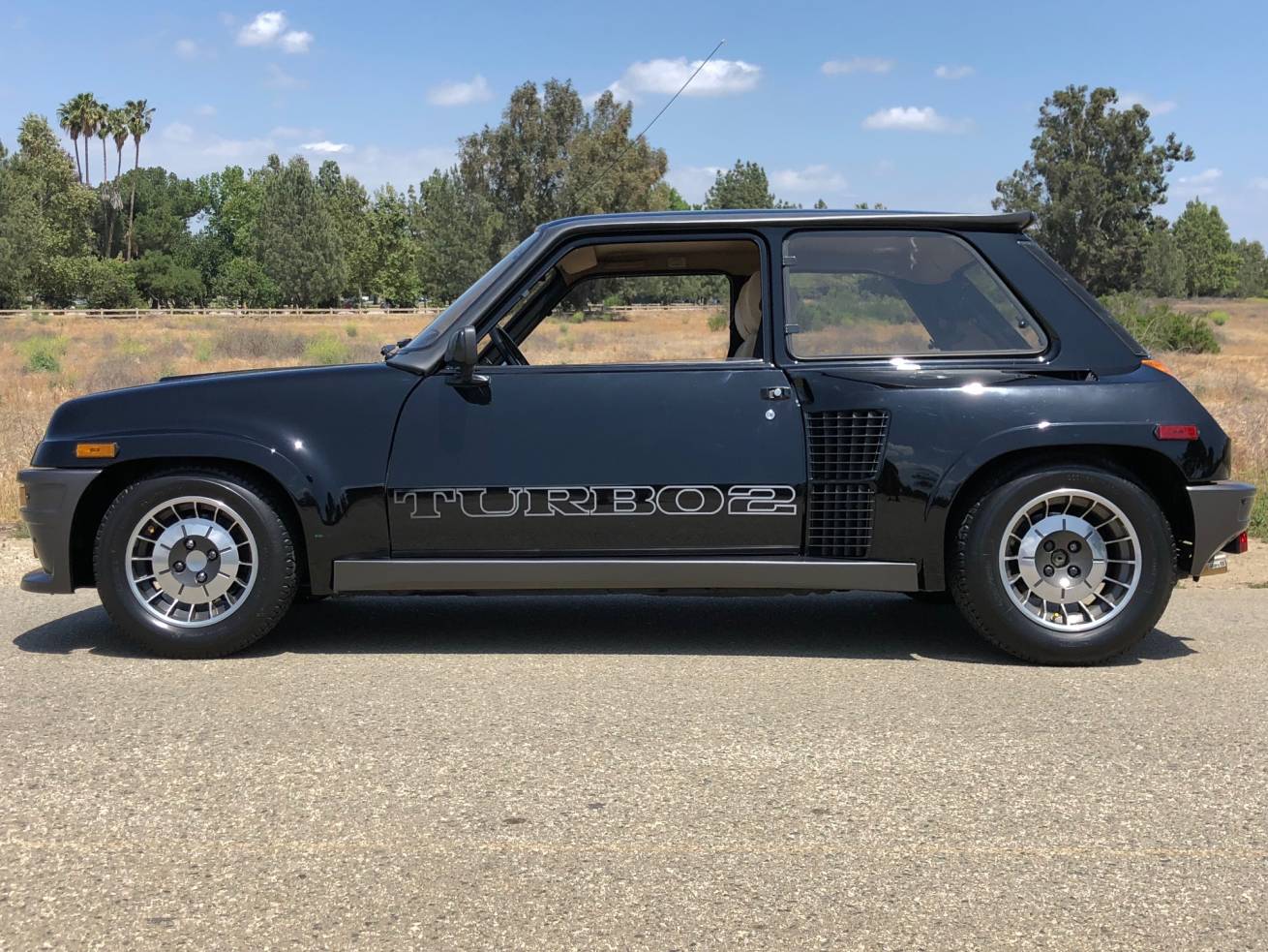 1985-renault-r5-turbo-2-evo-bat-auction-48 1985 Renault R5 Turbo 2 Evo Will Help You Make A French Connection