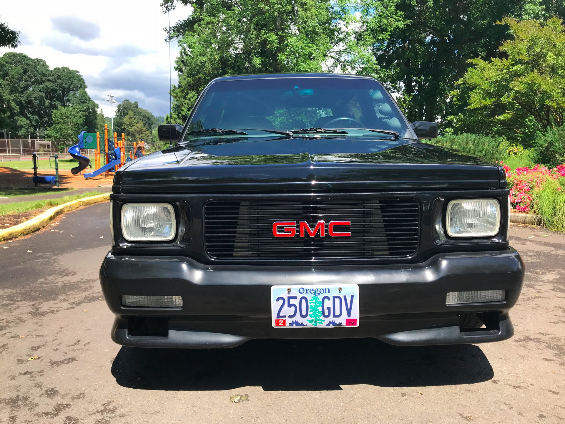 1993-gmc-typhoon-bat-auction-1 GMC Typhoon Turbo AWD Is Your 1990s Sleeper SUV