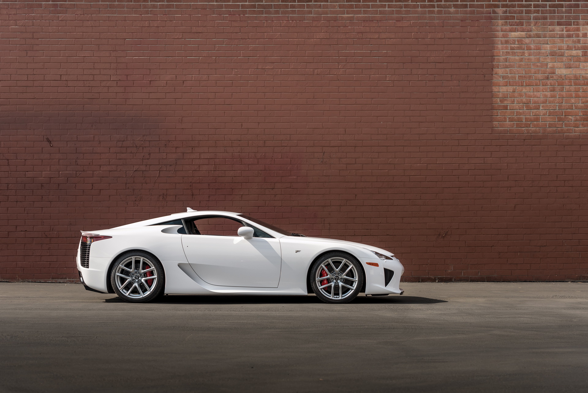 2012-lexus-lfa-3 You Can Still Get A Practically New Lexus LFA With Just 120 Miles