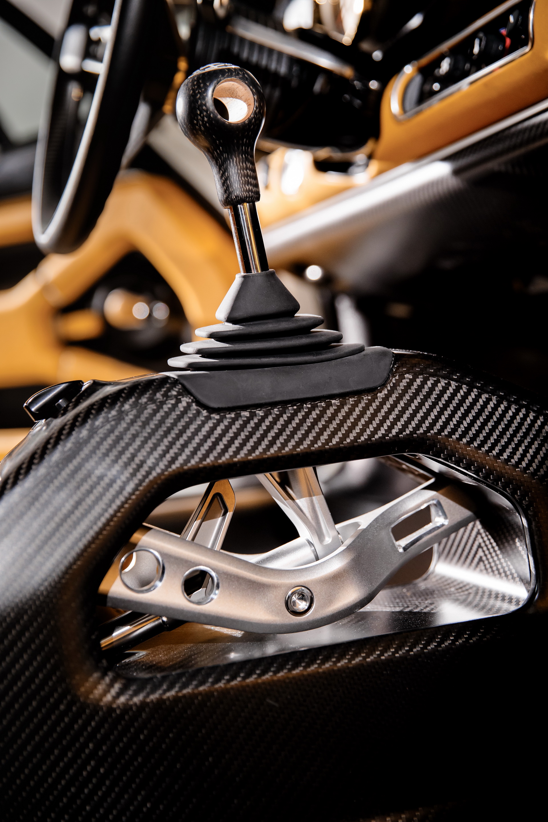 Singer_DLS_41 Bespoke $1.8 Million Porsche 911 By Singer Is Coming To Geneva