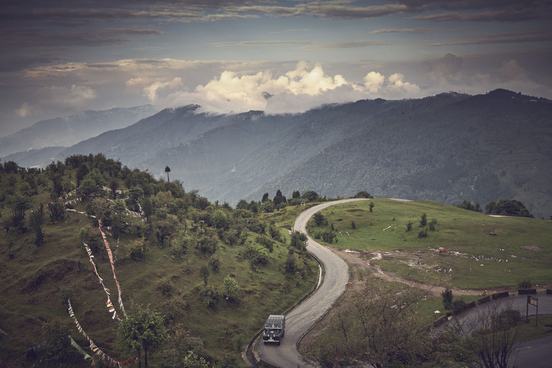 Land-Rover-Defender-Himalaya-11 This Tiny Himalayan Village Runs A Fleet Of Land Rover Defenders