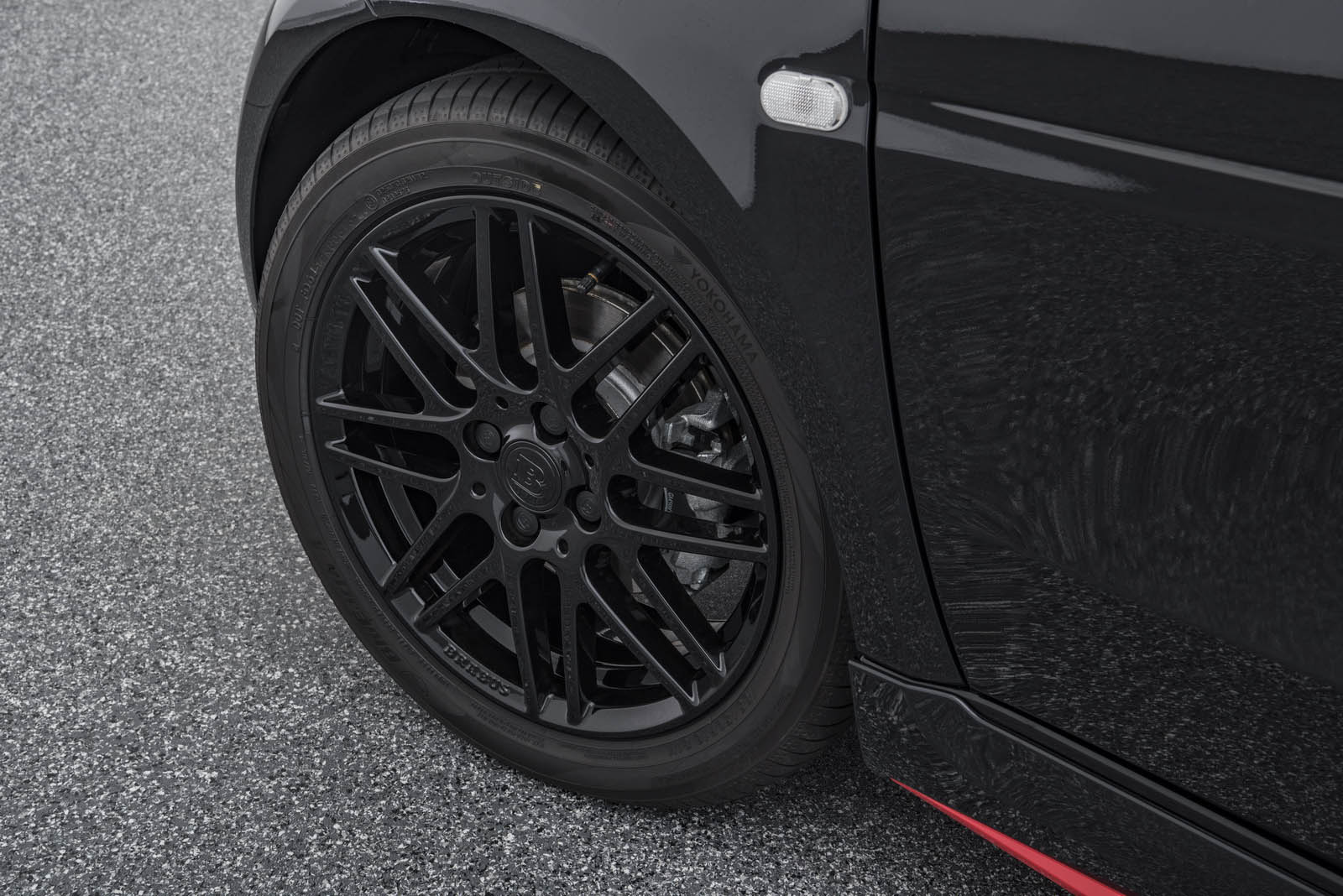 BRABUS-125R-b18aa0219 Brabus 125R Is The Mighty Mouse Of Smart Fortwo Cabrios With Almost Double The Power