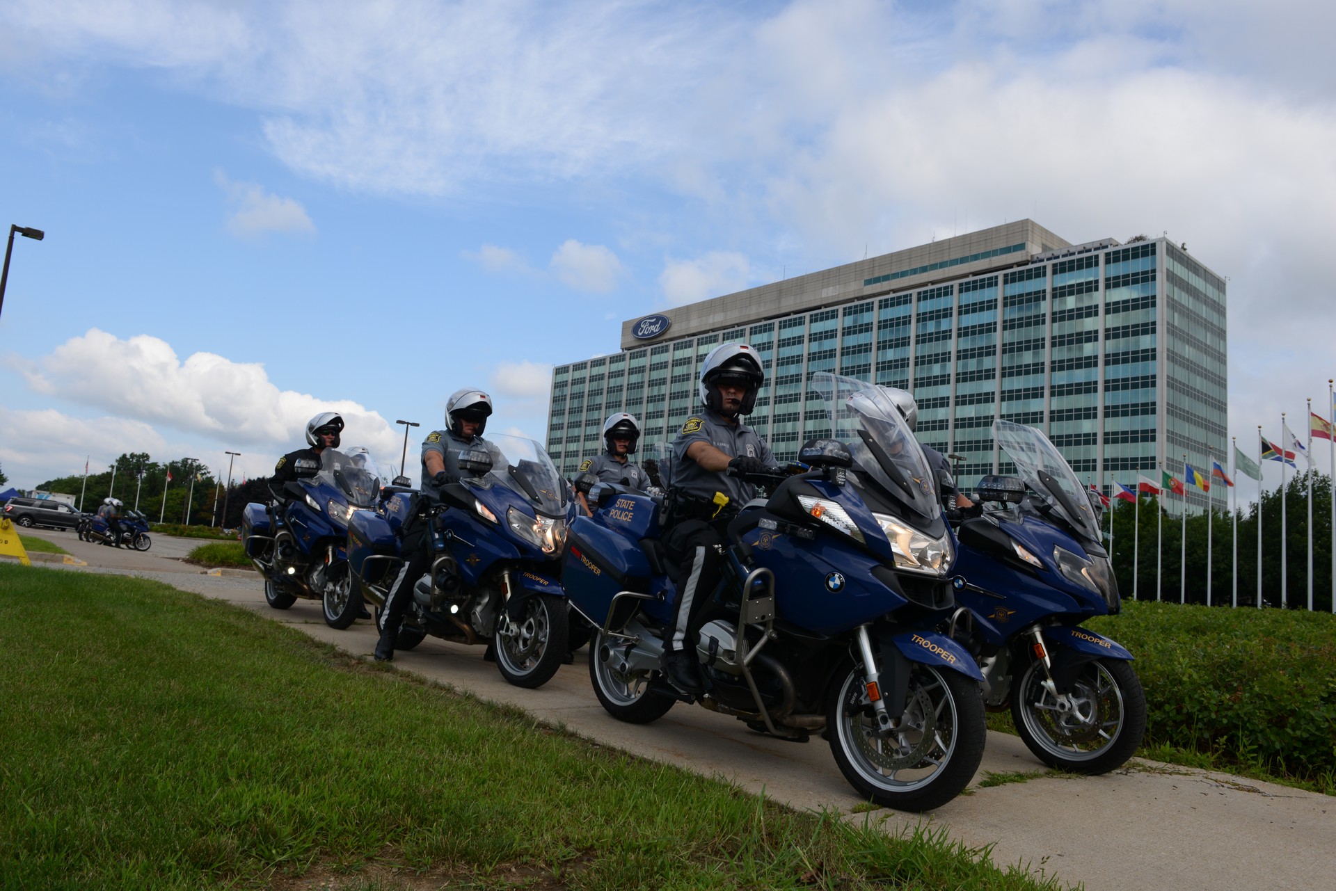 Ford-Mustang-23 Ford Unveils The 10 Millionth Mustang, Has 296 HP More Than The Original