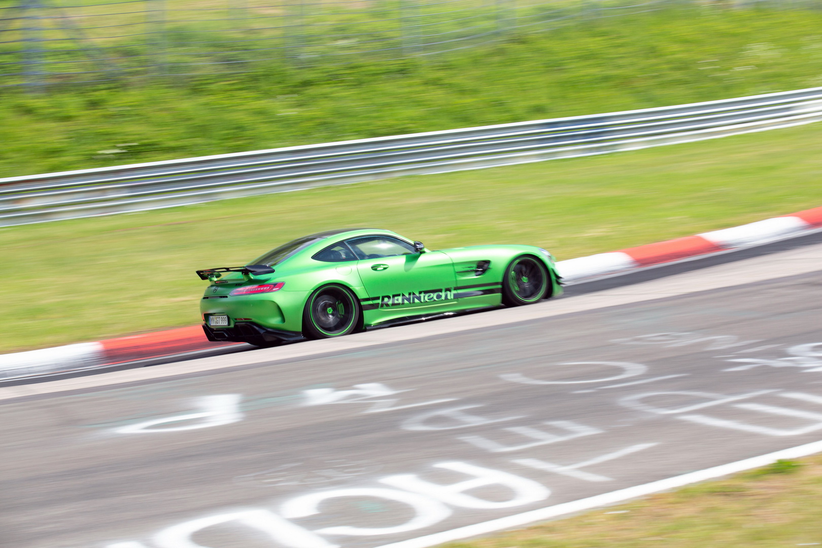 renntech-mercedes-amg-gt-r-nurburgring-4 Renntech’s 813 HP AMG GT R Is Now The Fastest Mercedes On The Nurburgring