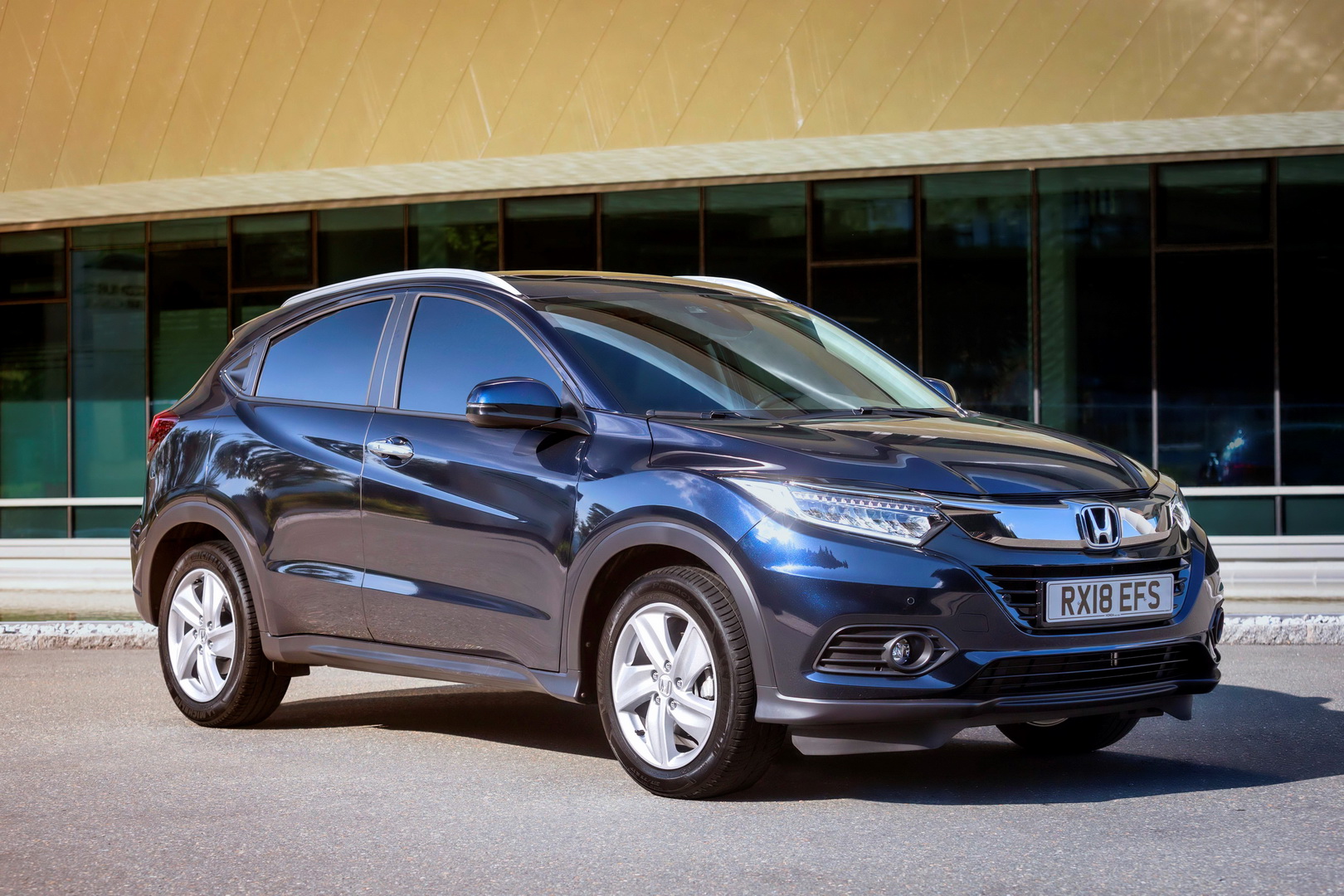 2019-honda-hr-v-europe-6 Euro-Spec 2019 Honda HR-V Revealed With 1.5-Liter Petrol Engine