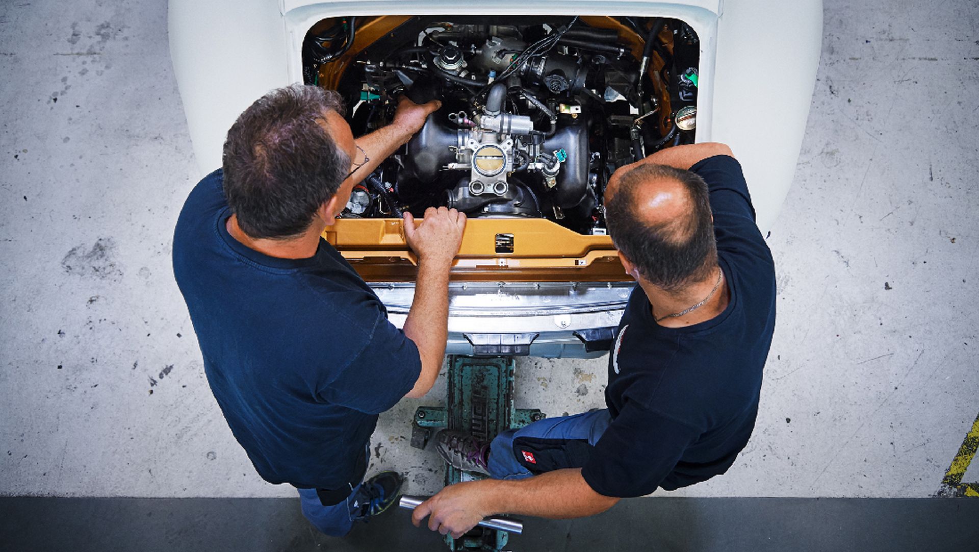 Porsche-993-Turbo-Project-Gold-5 Porsche’s Project Gold Is A Brand New, 20-Year Old 993 Turbo