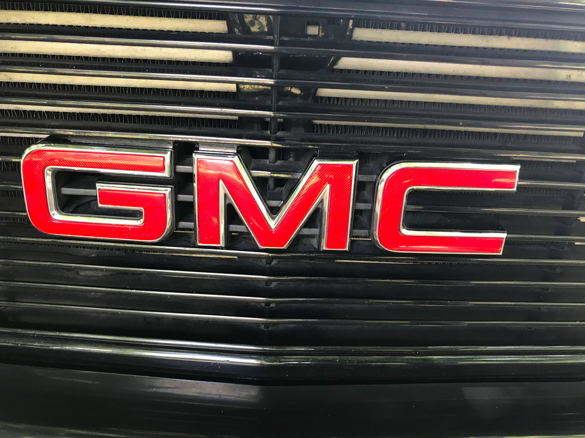 1993-gmc-typhoon-bat-auction-14 GMC Typhoon Turbo AWD Is Your 1990s Sleeper SUV