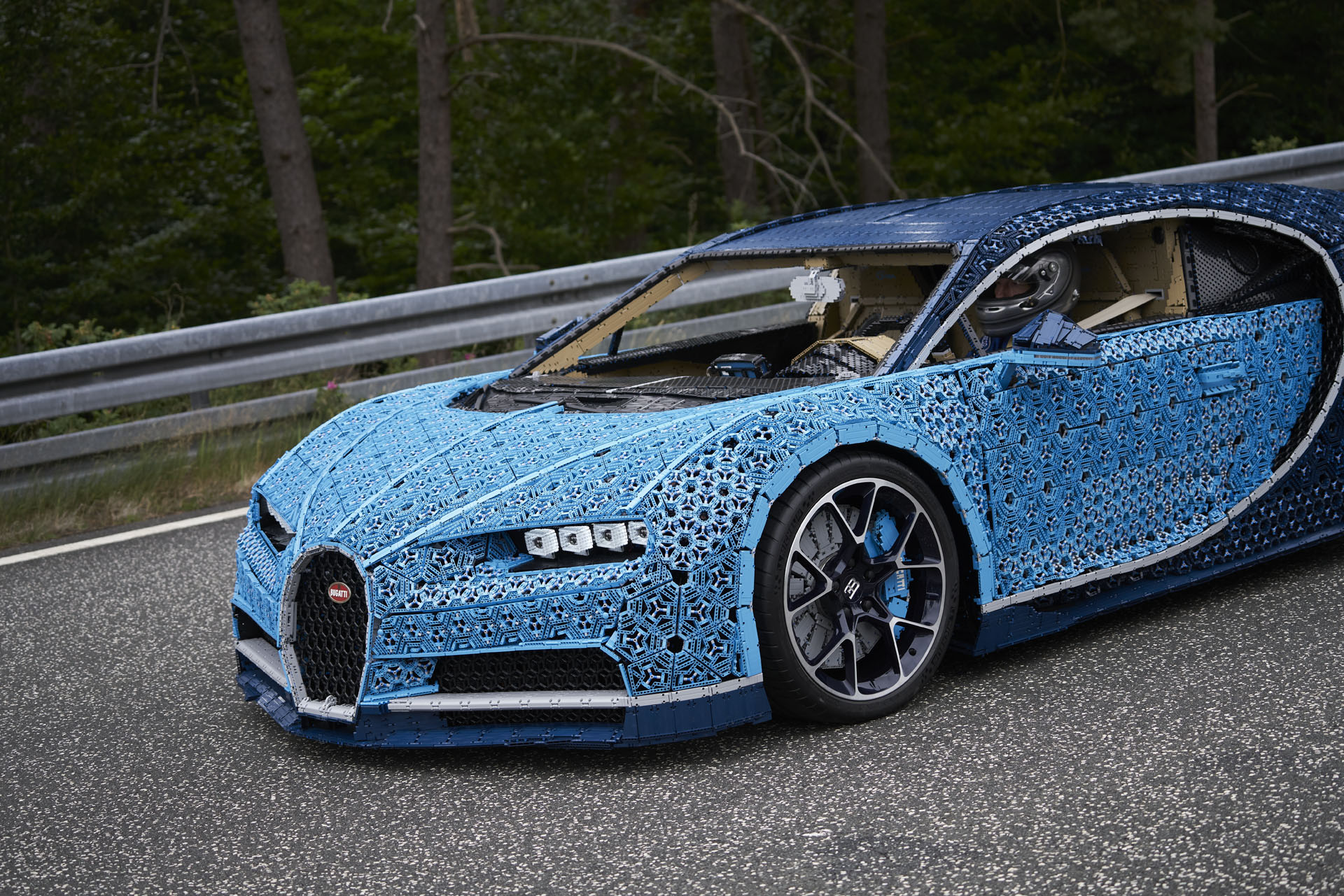 lego-bugatti-chiron-15 Lego Built A Life-Size Bugatti Chiron That You Can Actually Drive