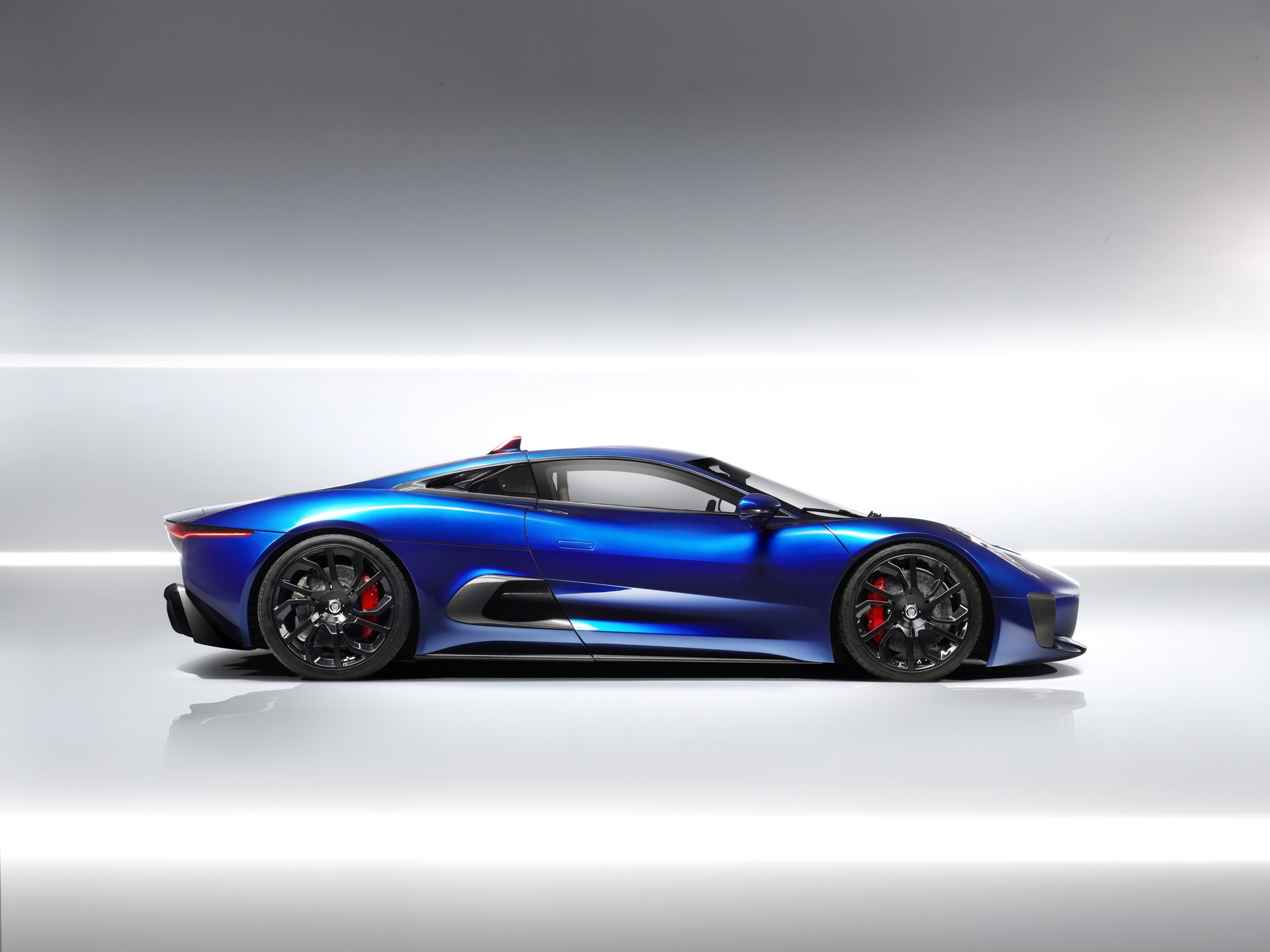 JAGUAR C-X75-4 Jaguar’s Reportedly Working On A Mid-Engine Hybrid Supercar With 550+ HP