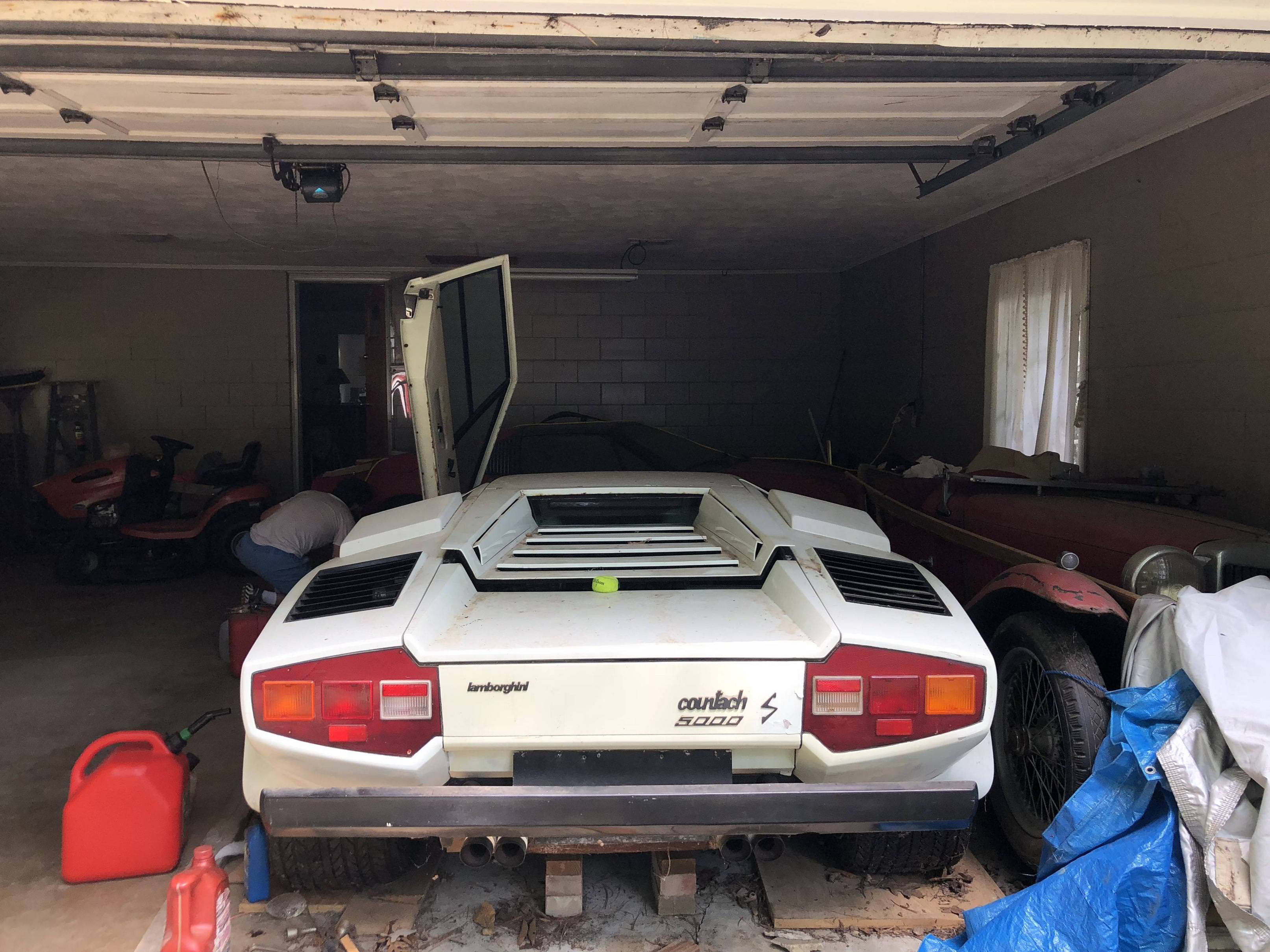 Lamborghini-Countach-Barn-Find-4 Holy Barn Finds, Batman! Lamborghini Countach Has Been Collecting Dust For 20 Years