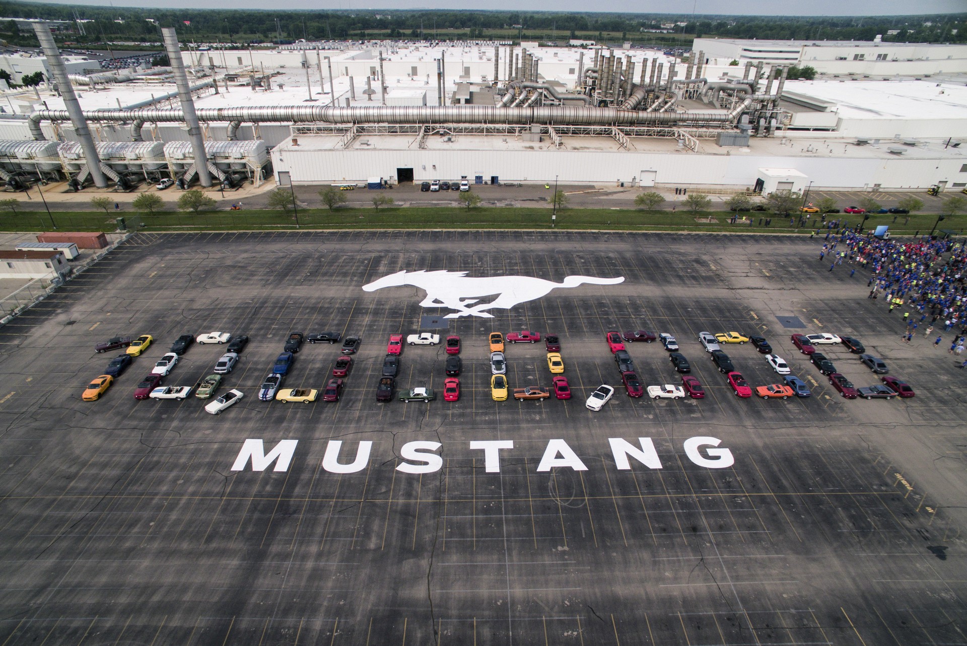Ford-Mustang-1 Ford Unveils The 10 Millionth Mustang, Has 296 HP More Than The Original