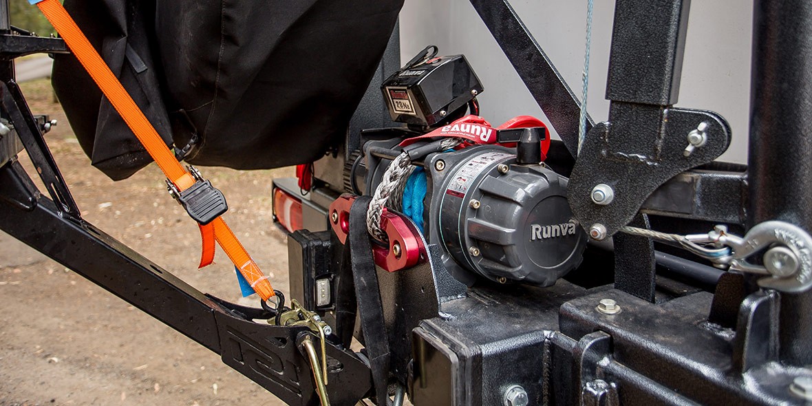 Mercedes-Unimog-EarthCruiser-15 This Unimog-Based RV Is Fit For The End Of The World