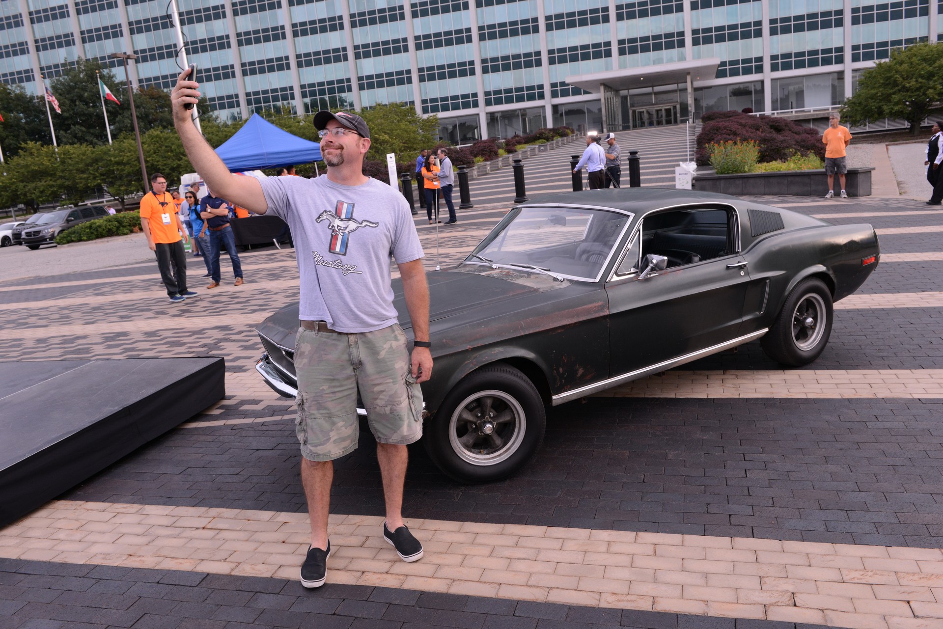 Ford-Mustang-26 Ford Unveils The 10 Millionth Mustang, Has 296 HP More Than The Original