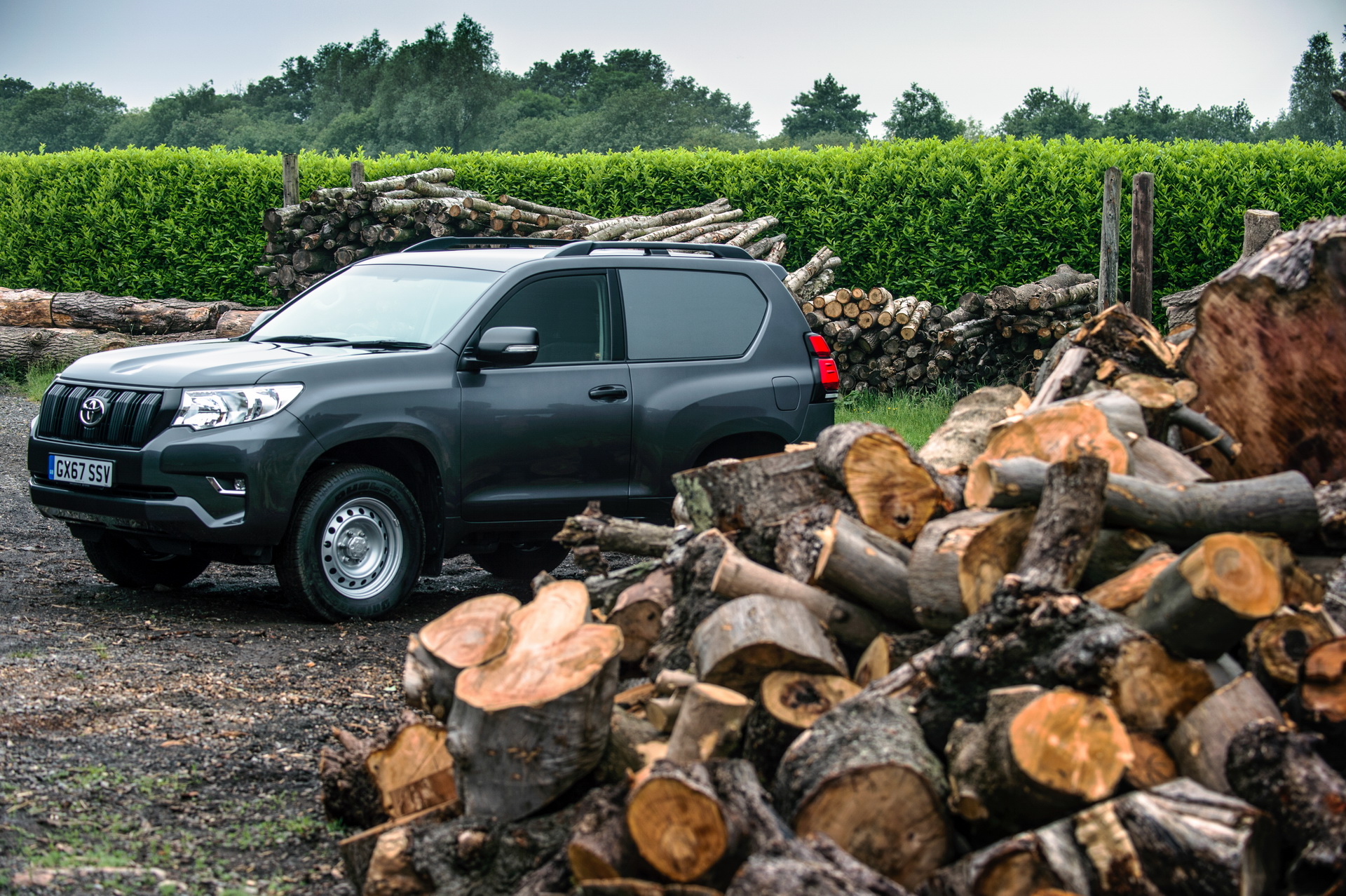 Toytota-LandCruiser-Utility-03 Toyota Land Cruiser’s New Commercial Version Hits UK Roads