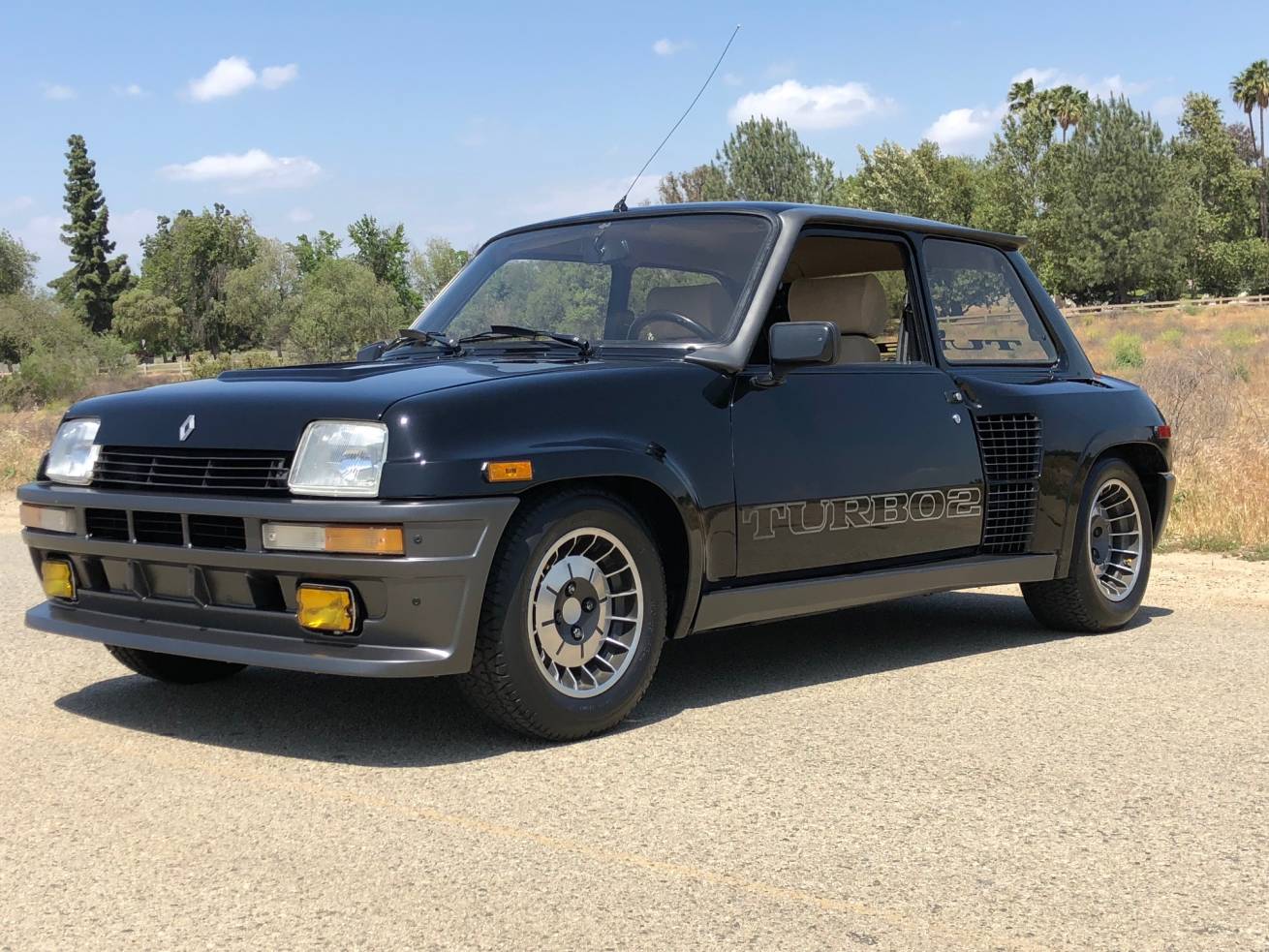 1985-renault-r5-turbo-2-evo-bat-auction-57 1985 Renault R5 Turbo 2 Evo Will Help You Make A French Connection
