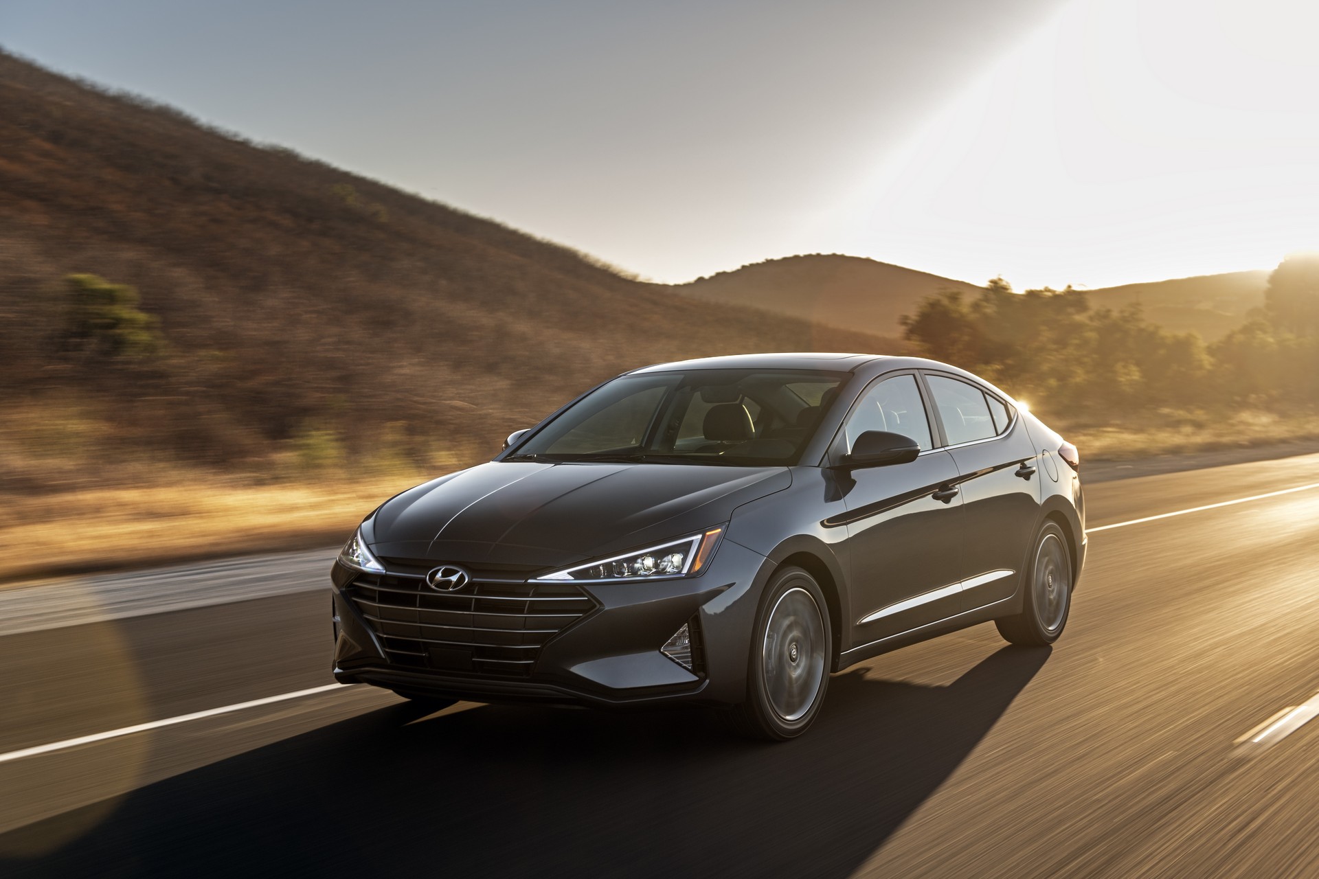 2019 Hyundai Elantra-2 2019 Hyundai Elantra Gets A Bold New Facelift And Updated Technology