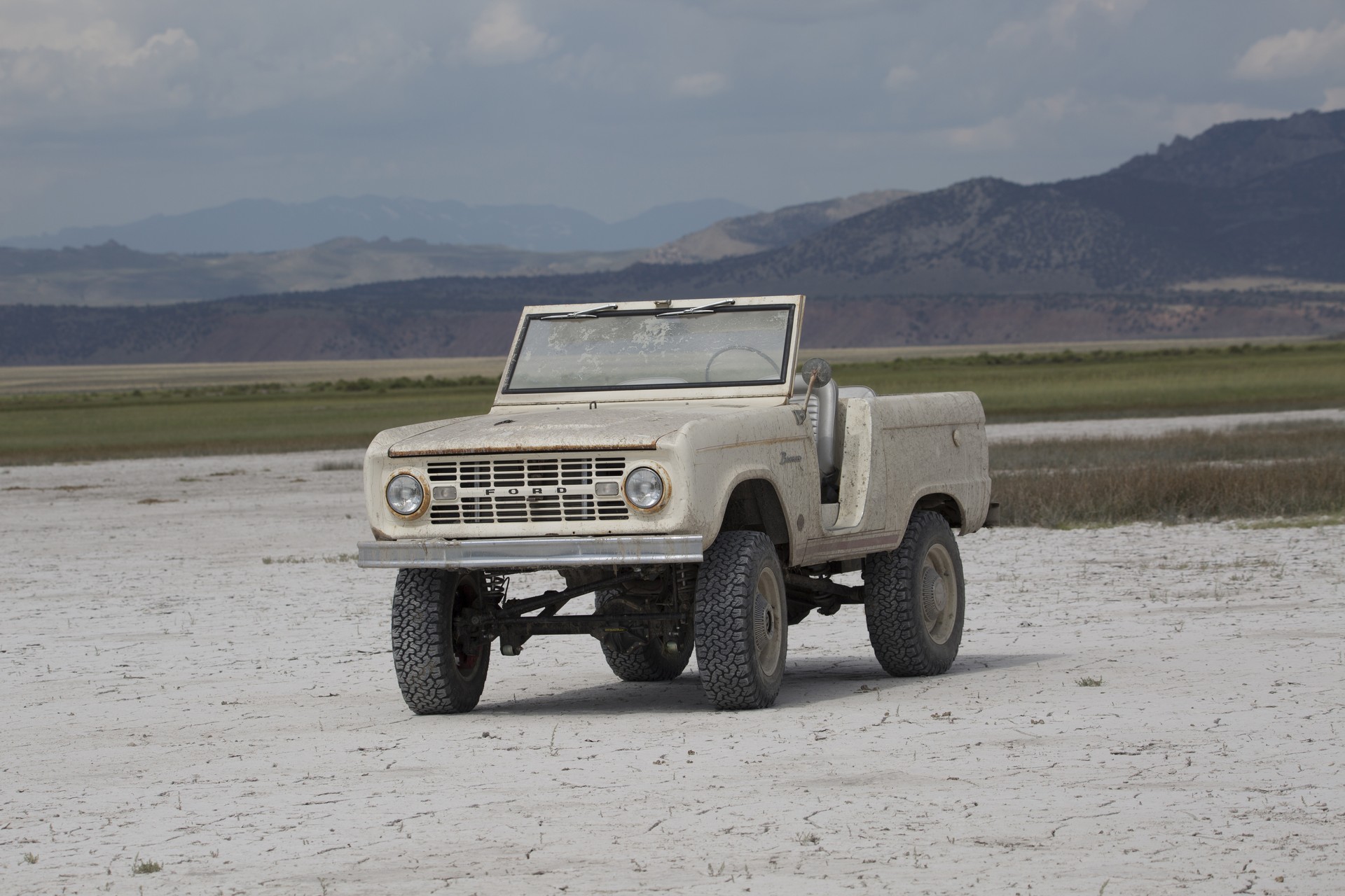 Icon Bronco BR Derelict-36 Icon Bronco BR Derelict Combines Old School Looks With A 5.0-Liter Coyote V8
