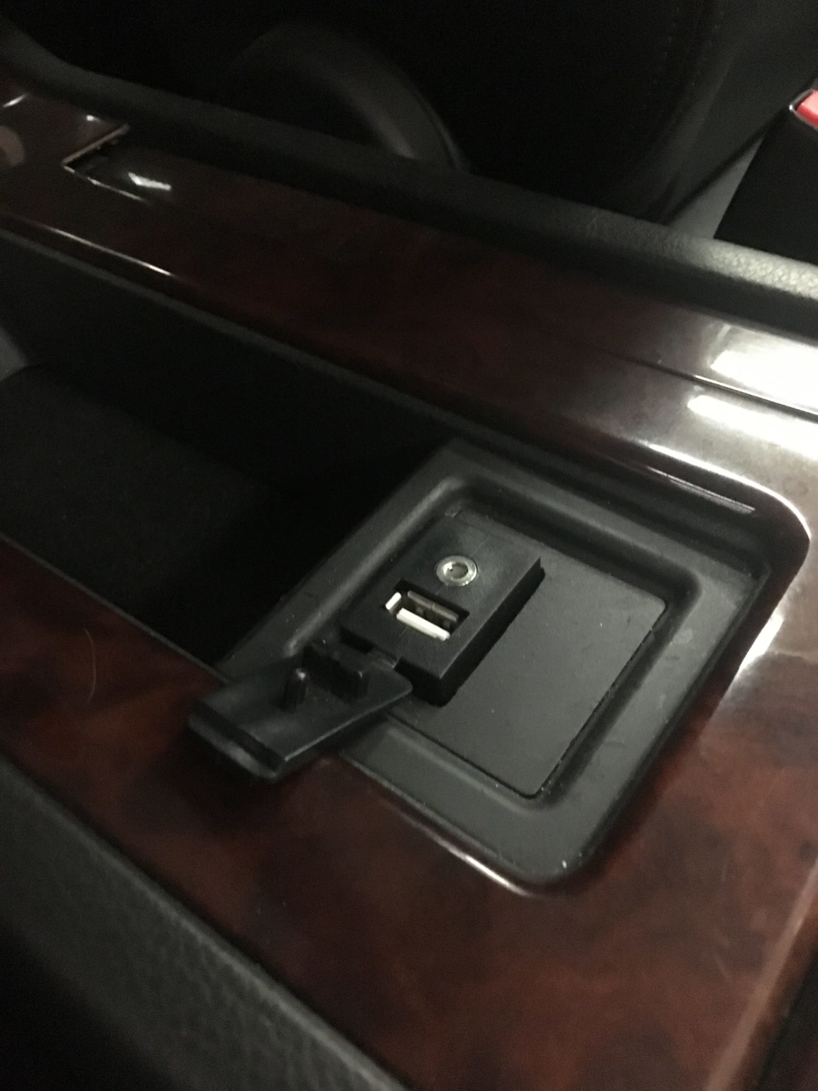 2003-audi-a8l-auction-bat-28 $21k Wasn’t Enough To Secure This Refurbished 2002 Audi A8L