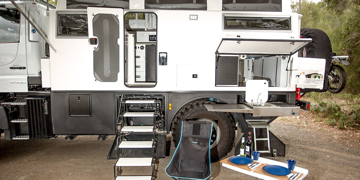 Mercedes-Unimog-EarthCruiser-6 This Unimog-Based RV Is Fit For The End Of The World