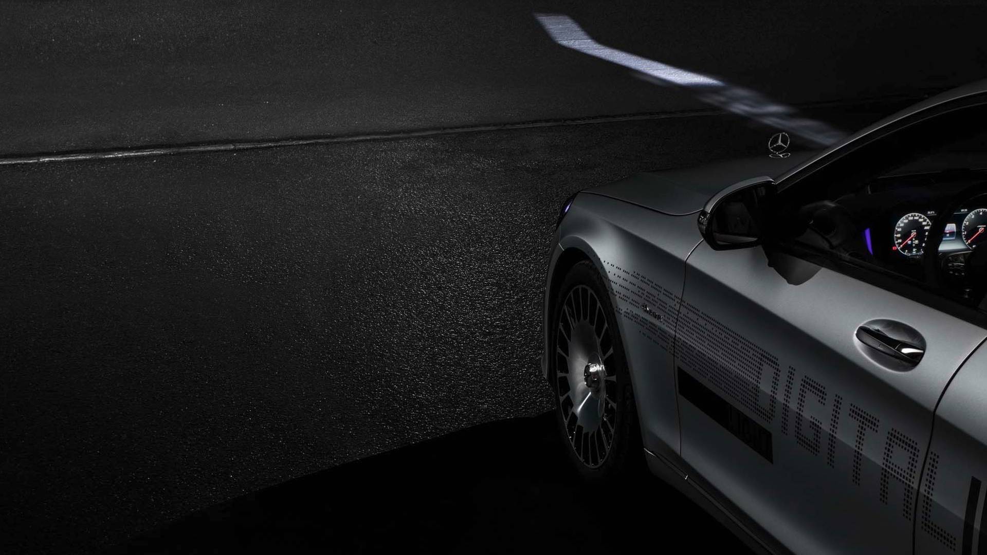 Mercedes-Benz-Digital-Light-10 Don’t Speak; Just Let Your New Merc’s Headlights Do All The Talking