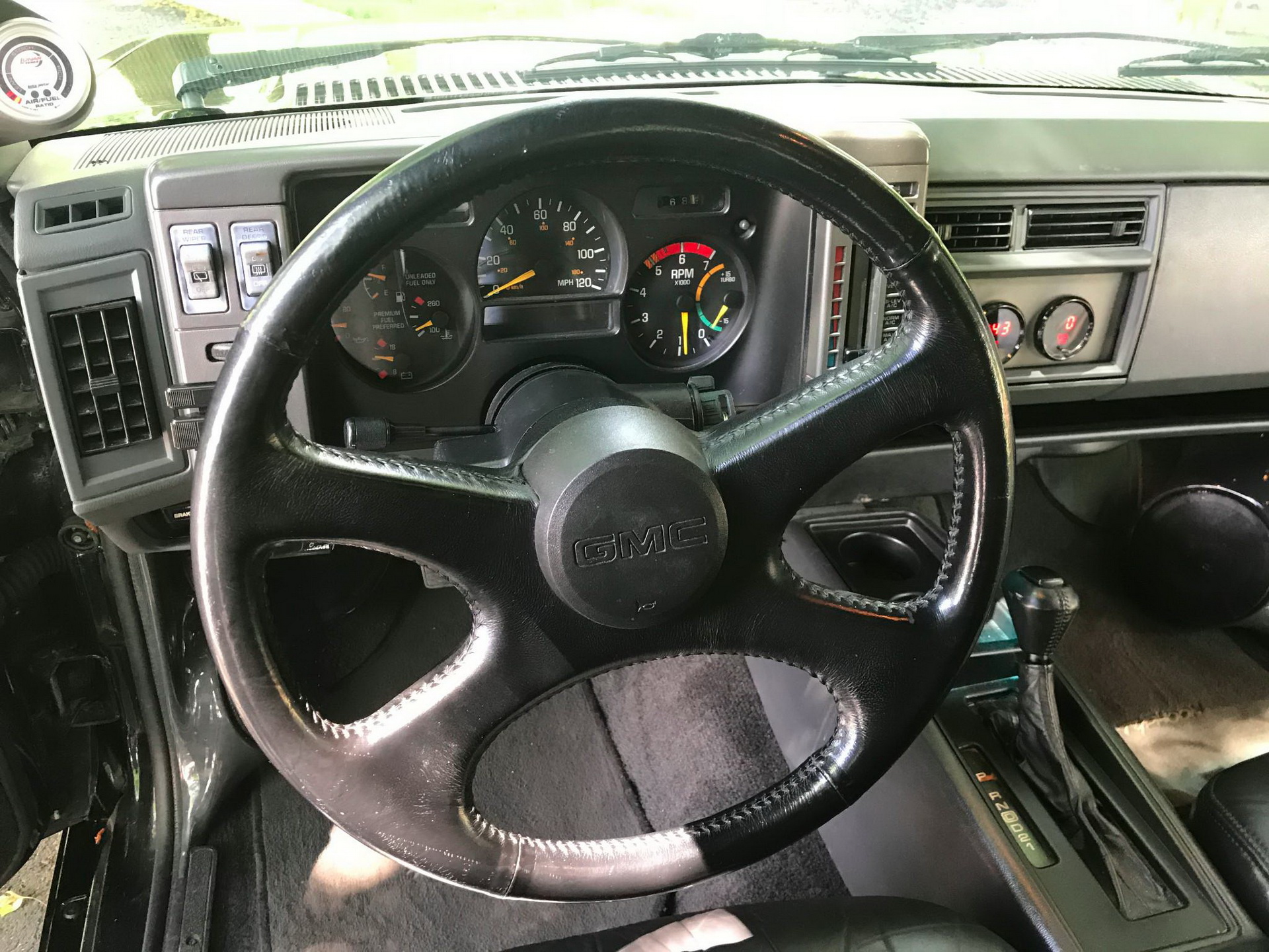 1993-gmc-typhoon-bat-auction-35 GMC Typhoon Turbo AWD Is Your 1990s Sleeper SUV