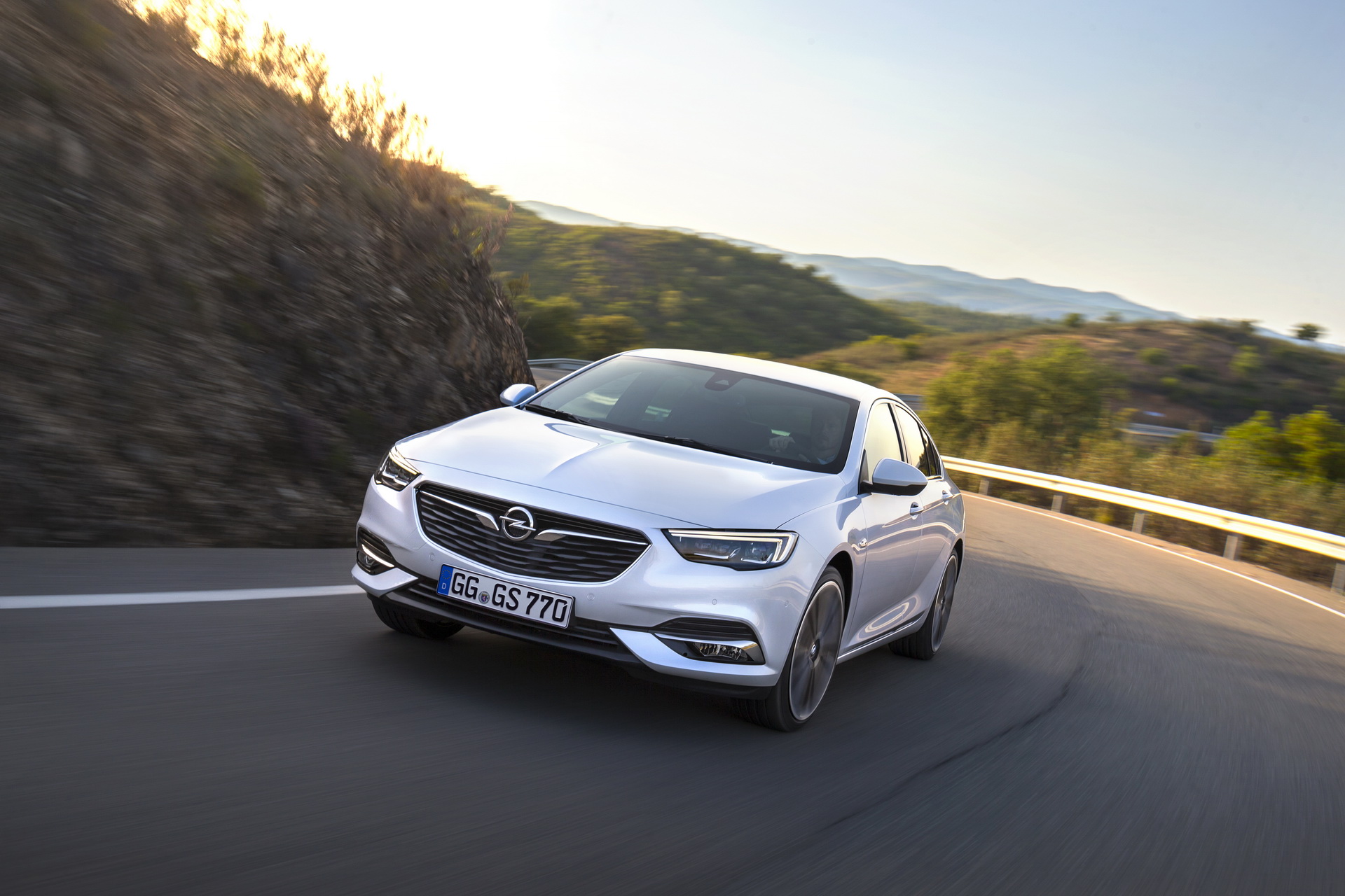 opel-vauxhall-insignia-new-petrol-engine-4 Opel/Vauxhall Insignia Gains New 1.6L Petrol Engine With 200PS