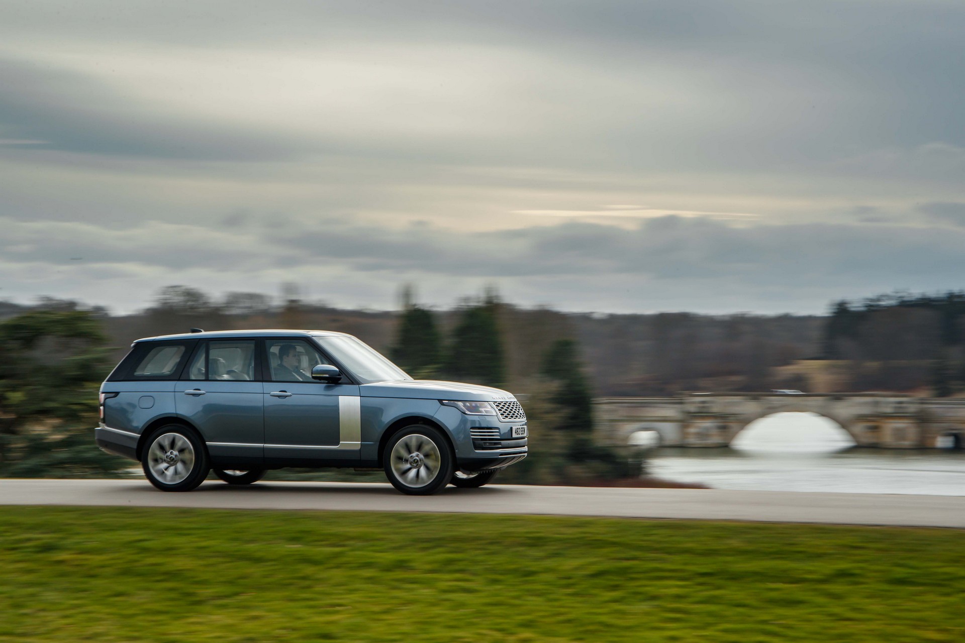 2019-Range-Rover-8 2019 Range Rover Gains Plug-In Hybrid Variant In US