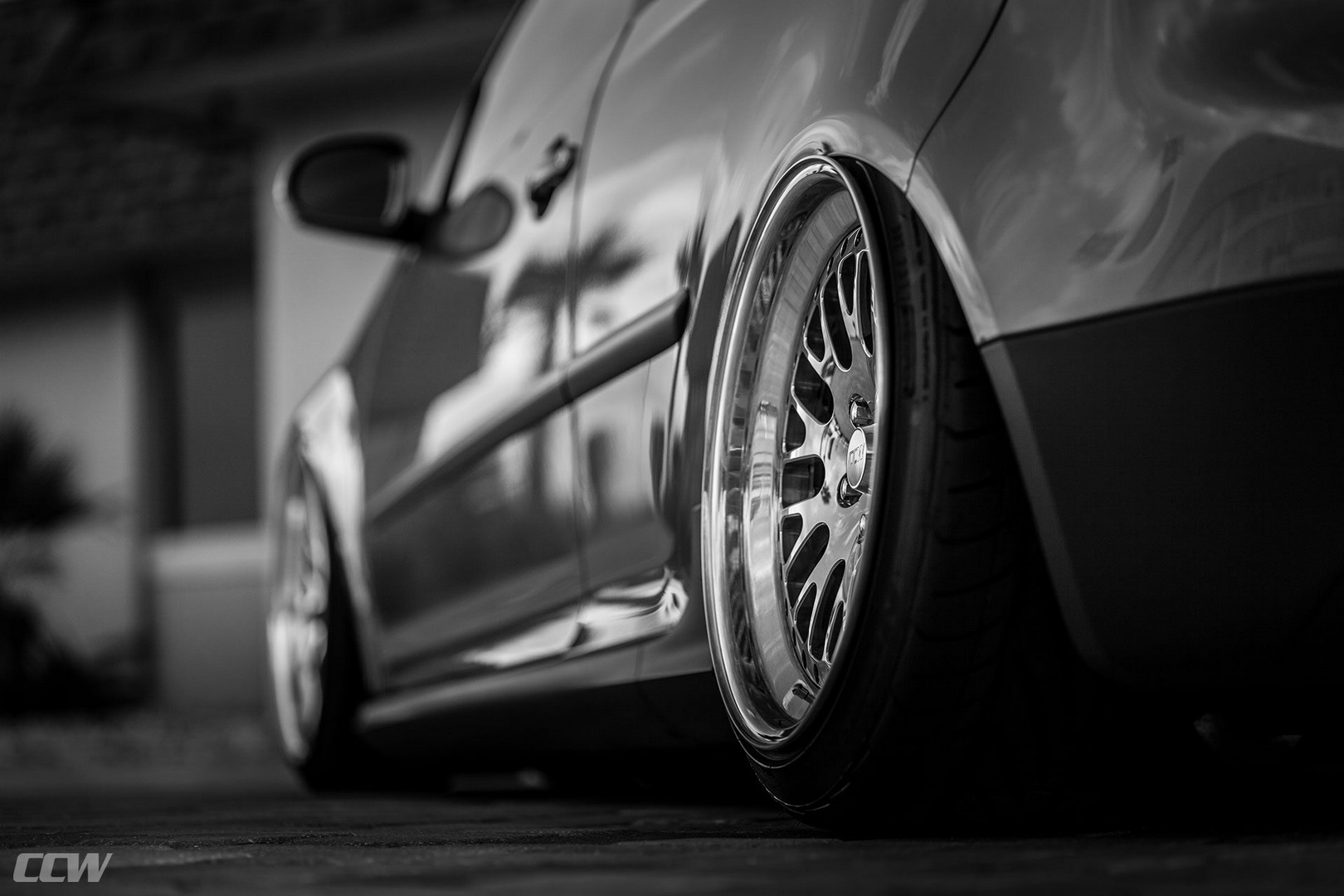 vw-golf-mk5-tuning-wheels-9 Slammed VW Golf Mk5 On Custom Wheels Just Doesn’t Work