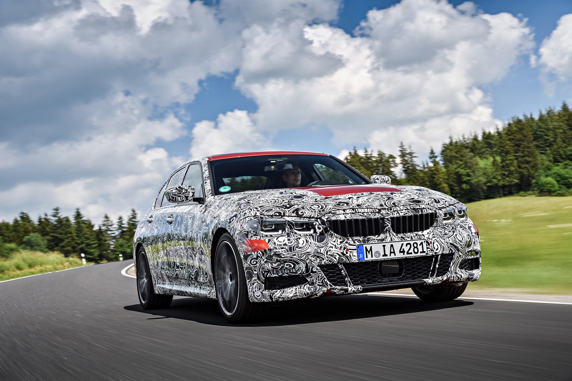 2019-BMW-3-Series-26 2019 BMW 3-Series Drops 121 Pounds, Will Have The Most Powerful Four-Cylinder Ever