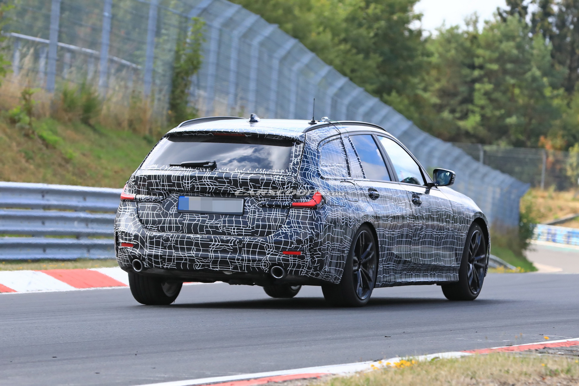 2019 BMW 3-Series-Touring-14 2019 BMW 3-Series Touring Spied Looking Like A Little 5er (New Photos)