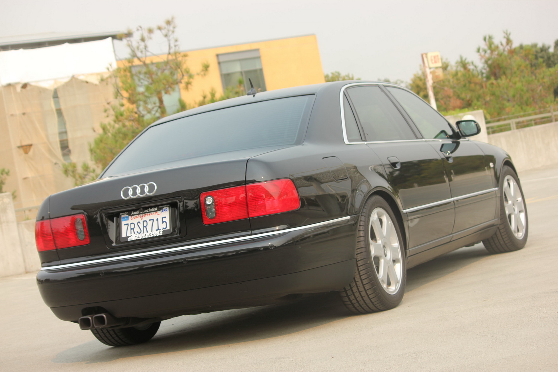 2003-audi-a8l-auction-bat-4 $21k Wasn’t Enough To Secure This Refurbished 2002 Audi A8L