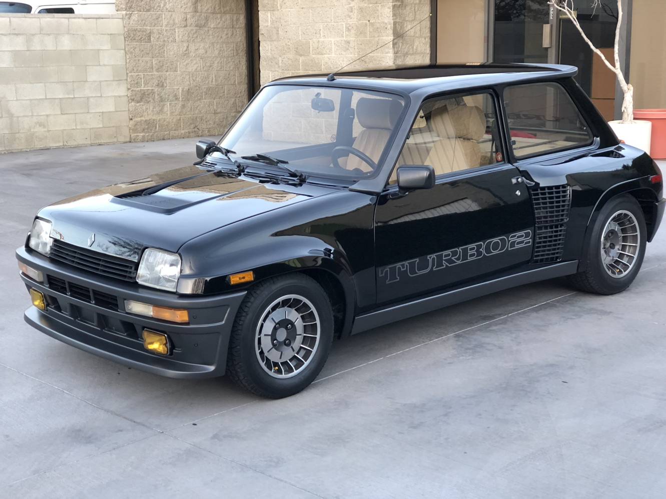 1985-renault-r5-turbo-2-evo-bat-auction-8 1985 Renault R5 Turbo 2 Evo Will Help You Make A French Connection