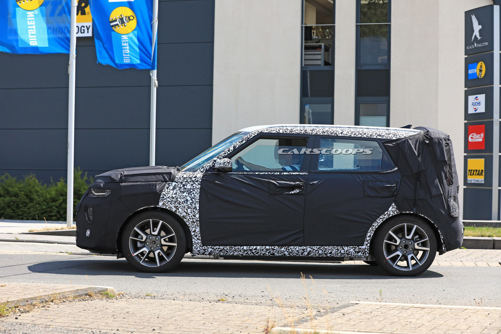 Kia-Soul-EV-Spy-21 2020 Kia Soul EV Spied, Should Offer An Improved Range And Greater Performance