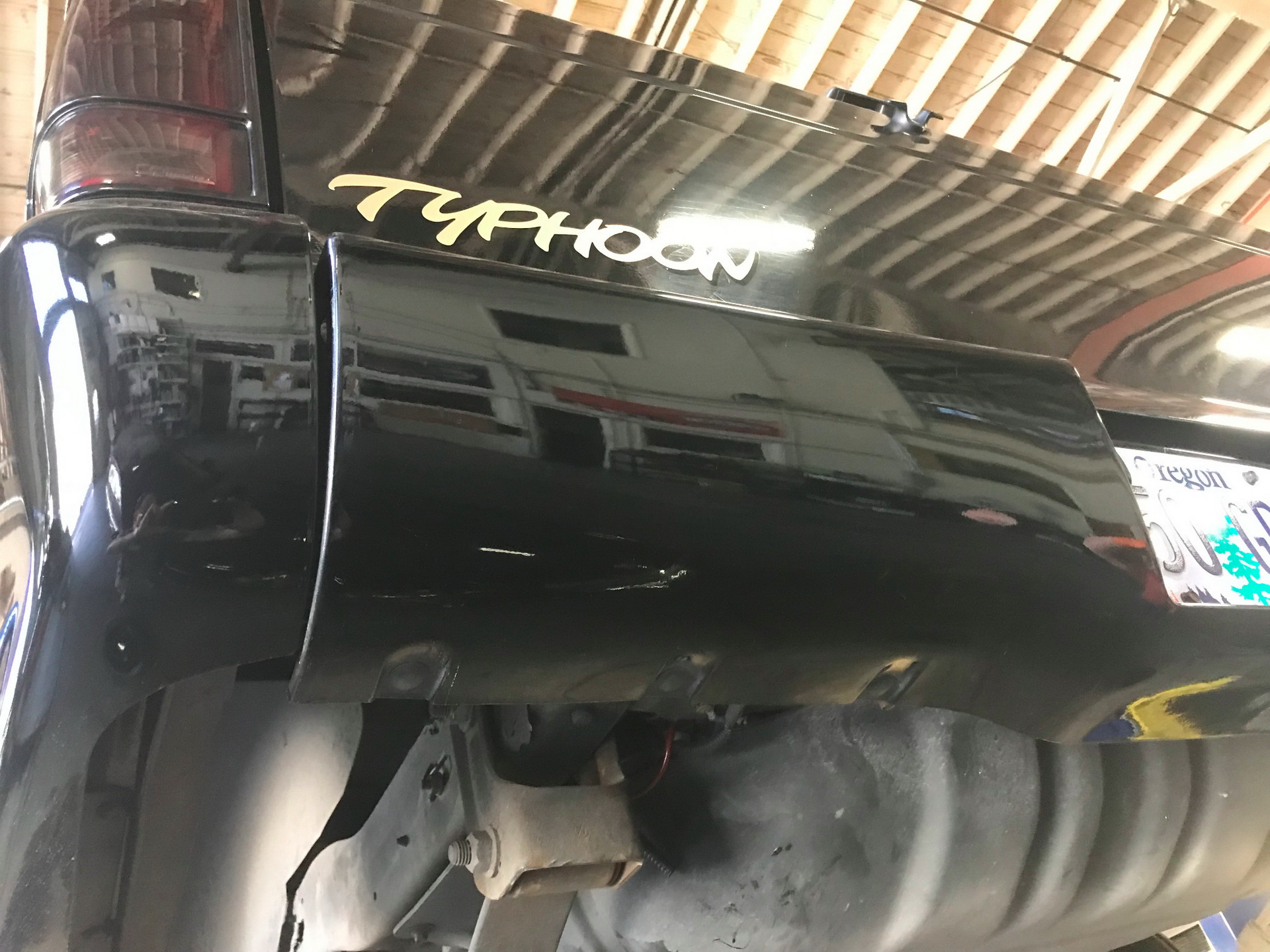 1993-gmc-typhoon-bat-auction-17 GMC Typhoon Turbo AWD Is Your 1990s Sleeper SUV