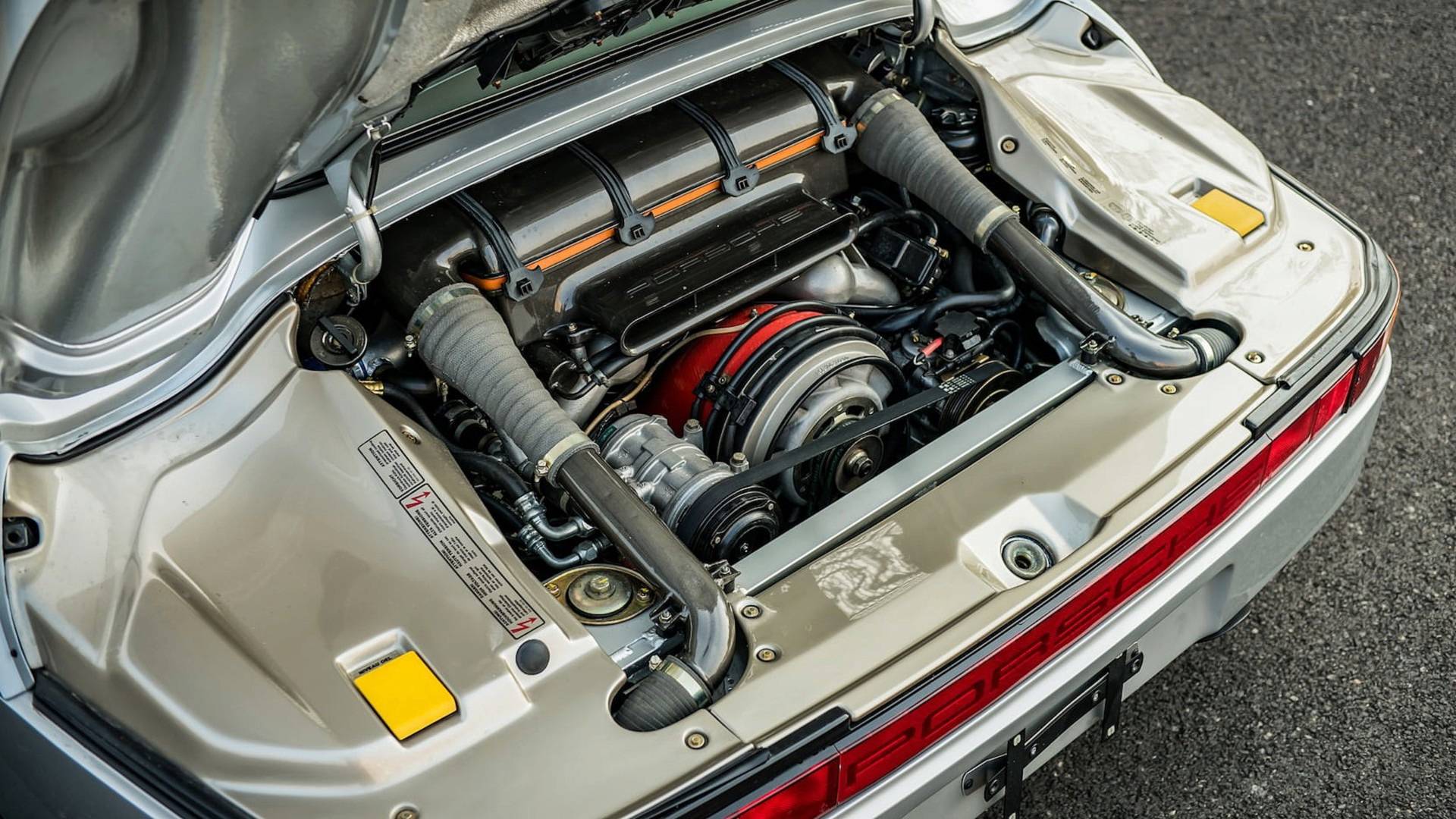 Porsche-959-Komfort-Crashed-20 Crashed Porsche 959 Komfort Sells For Almost Half A Million Dollars