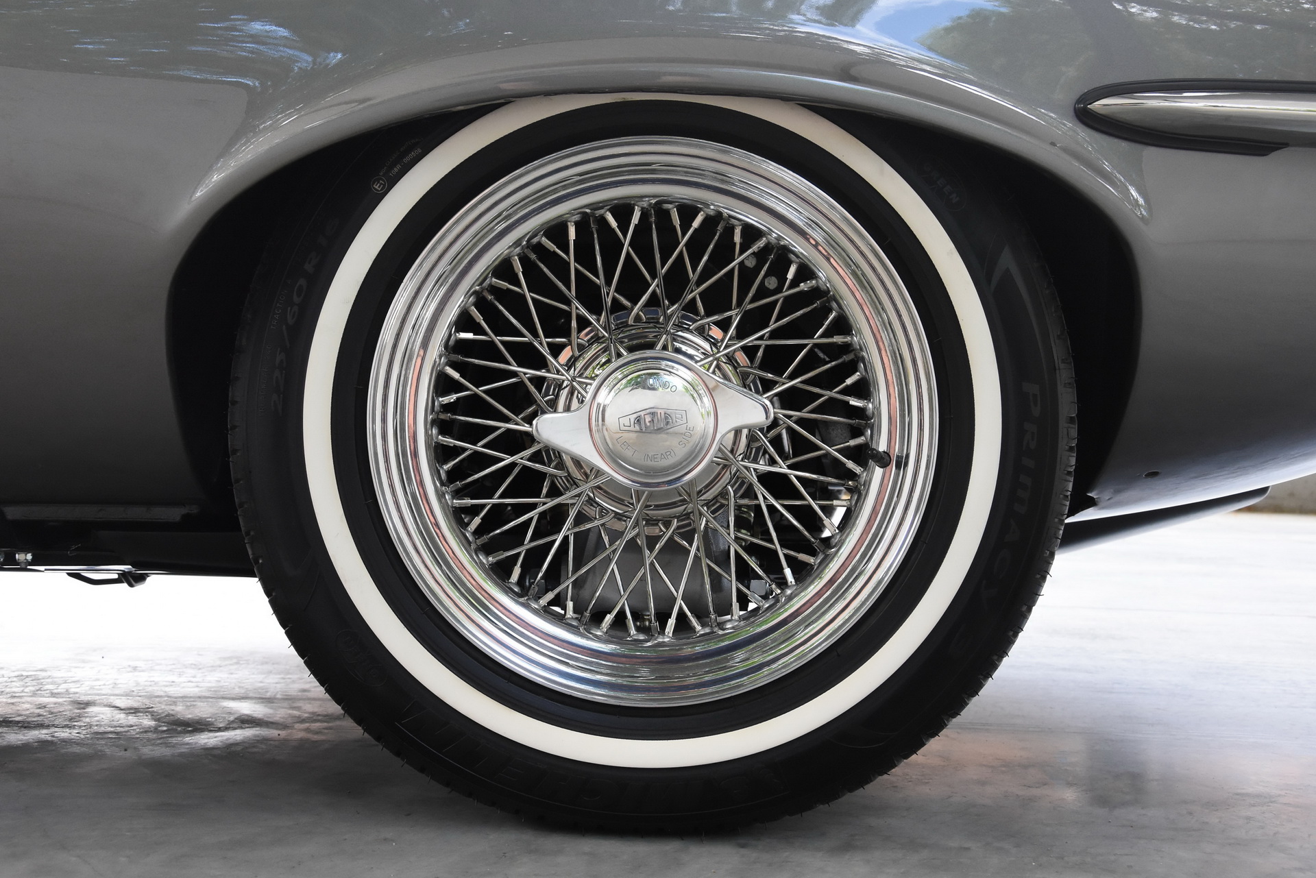 jaguar-e-type-restomod-8 Restomod Jaguar E-Type Combines Modern Practicality With Classic Styling