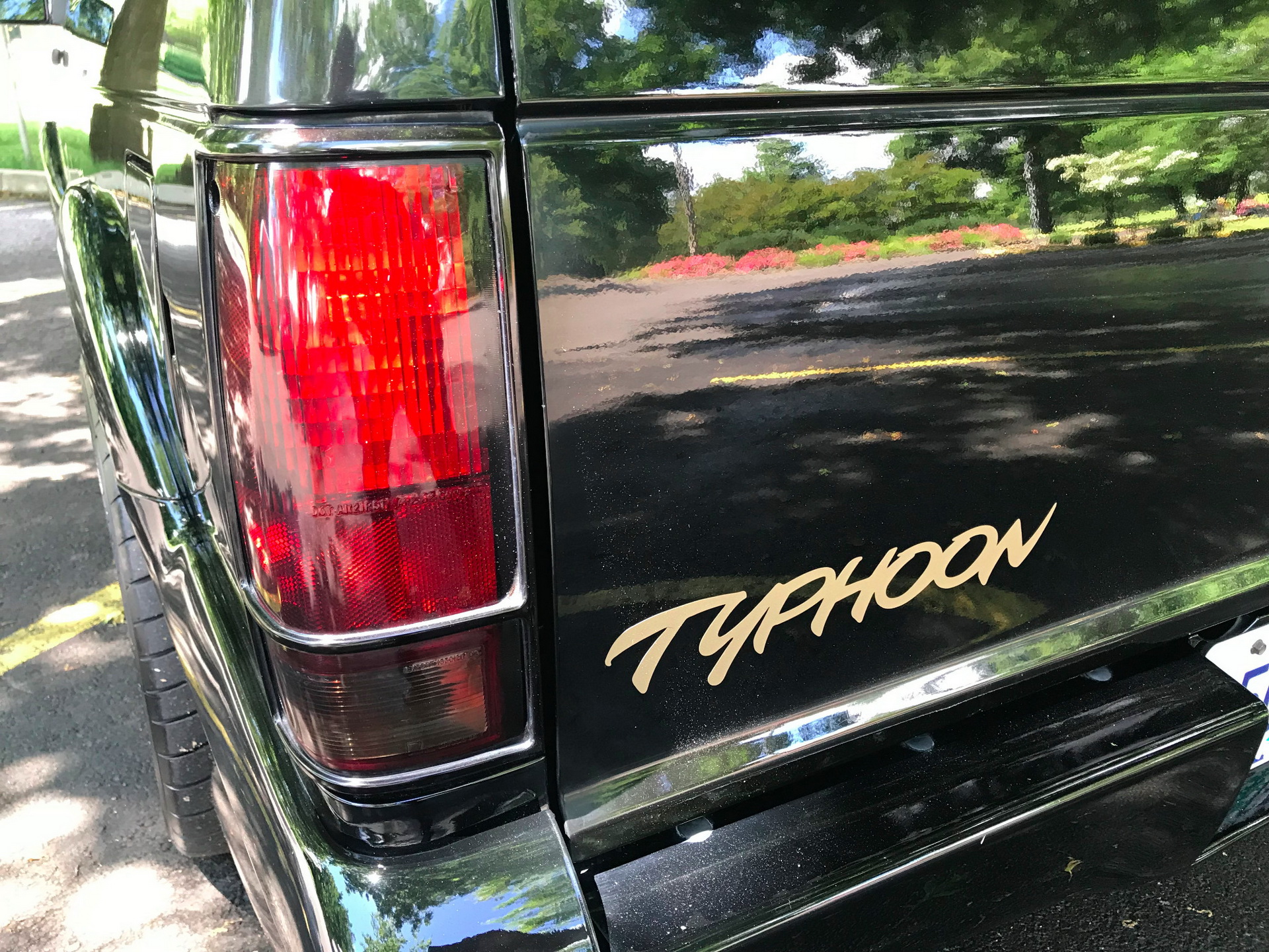 1993-gmc-typhoon-bat-auction-6 GMC Typhoon Turbo AWD Is Your 1990s Sleeper SUV