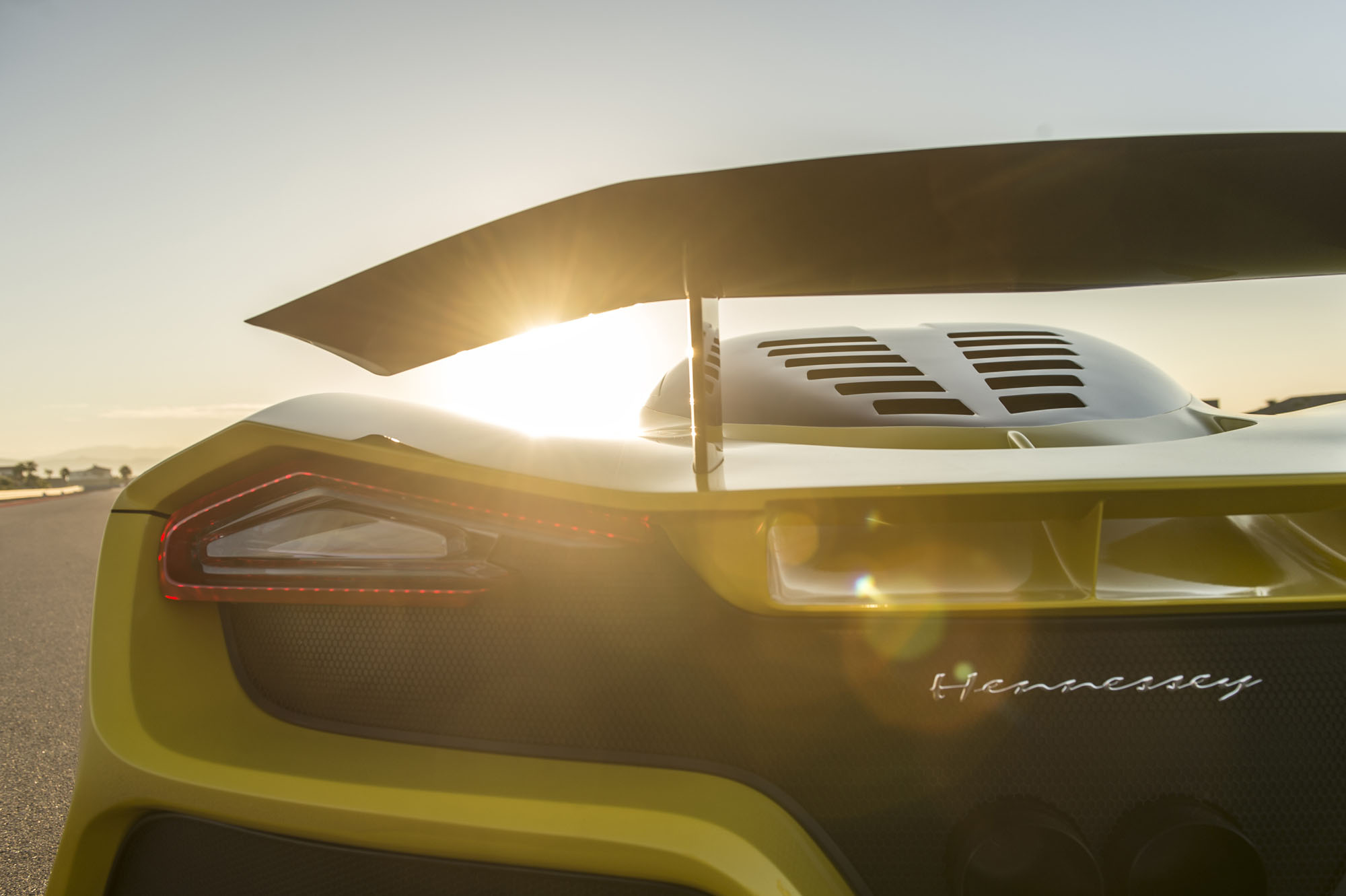 Hennessey-Venom-F5-18 copy Hennessey Venom F5 Twin-Turbo 7.6-Liter V8 Unveiled With 1600+ HP